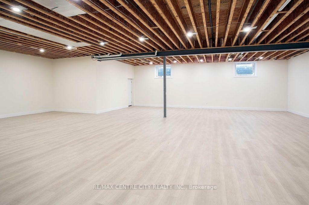 Photo 38 of 1 James Street, Strathroy-Caradoc, Melbourne — HOMEH