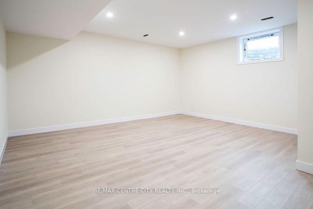 Photo 39 of 1 James Street, Strathroy-Caradoc, Melbourne — HOMEH