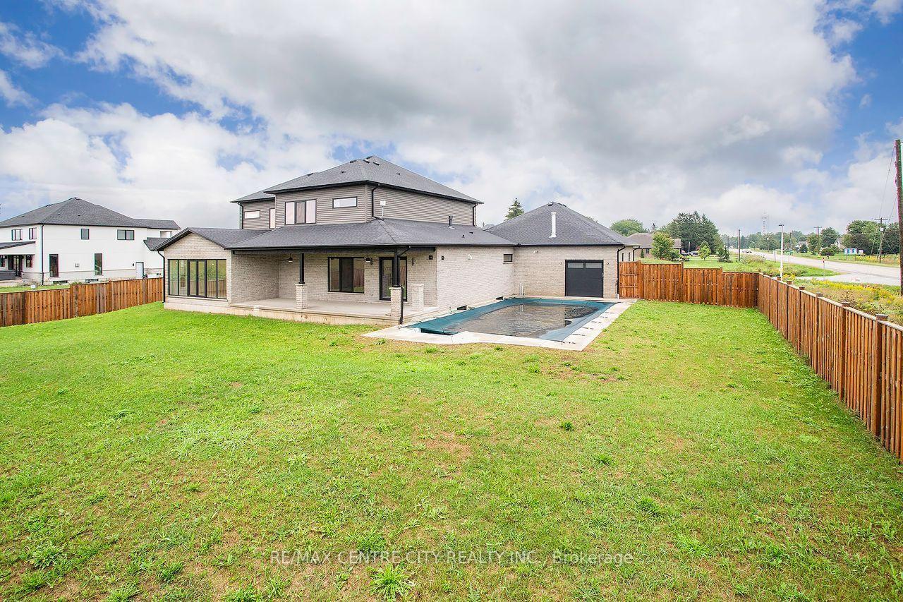 Photo 46 of 1 James Street, Strathroy-Caradoc, Melbourne — HOMEH