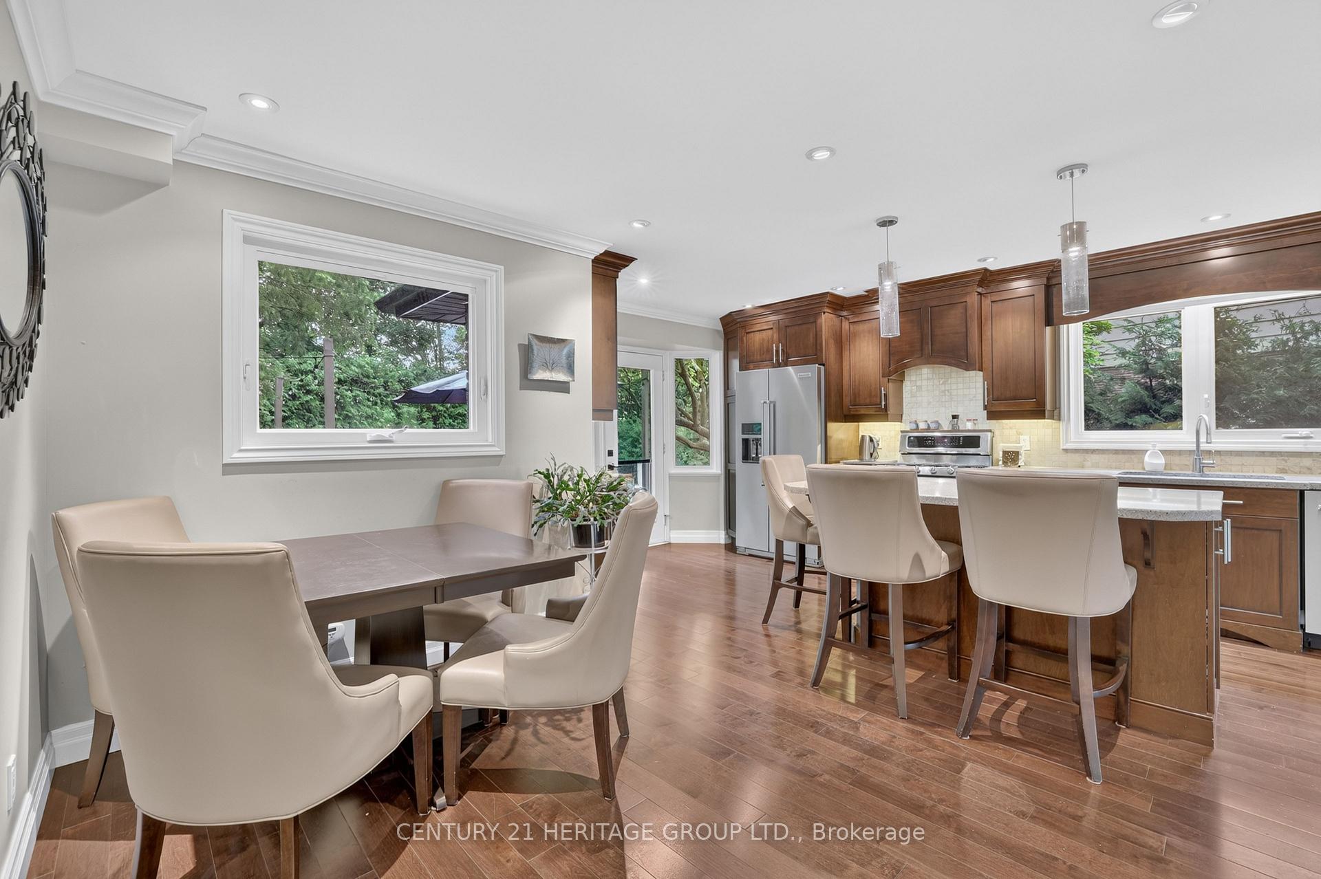 Photo 20 of 28 Innis Crescent, Richmond Hill, Mill Pond — HOMEH