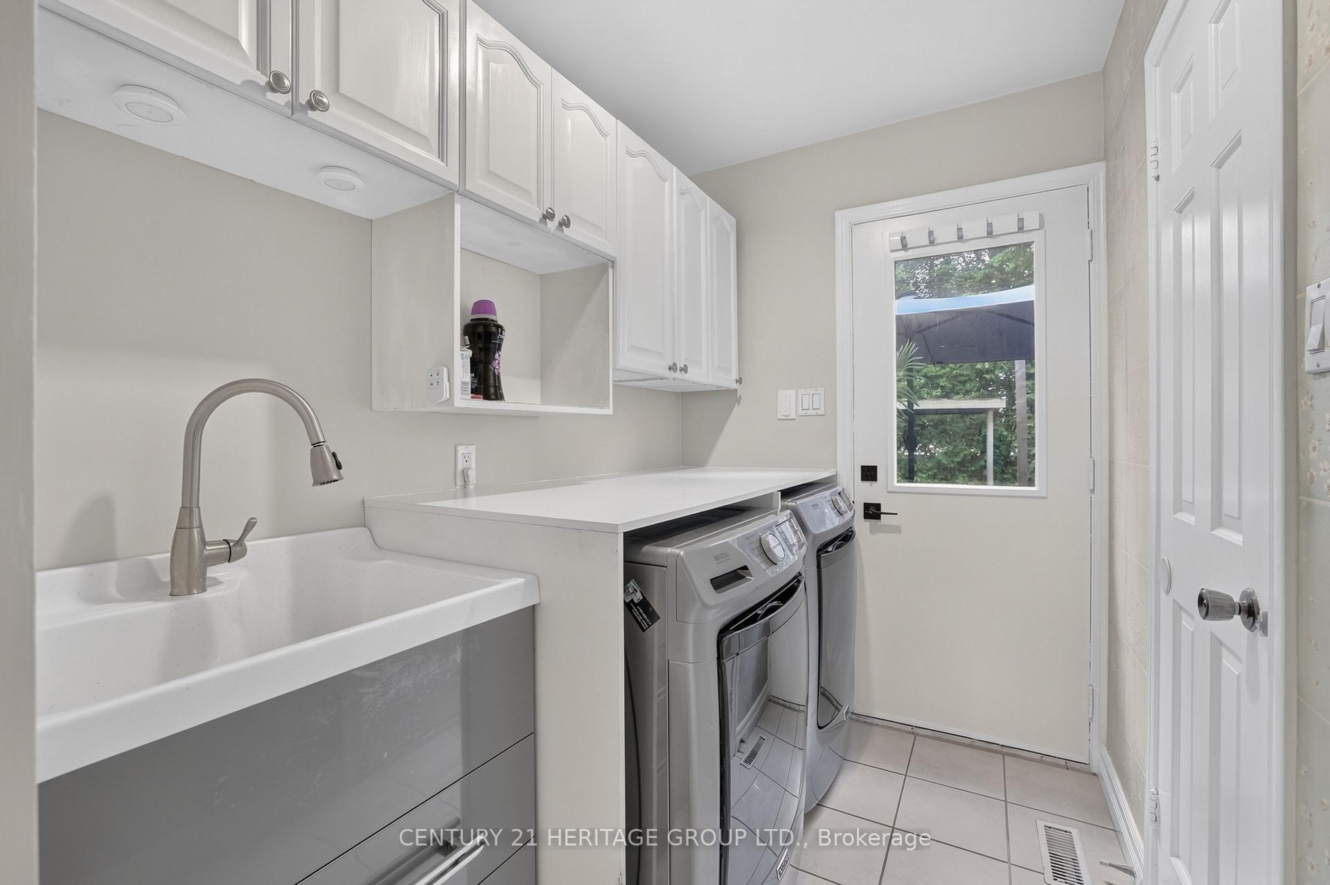 Photo 23 of 28 Innis Crescent, Richmond Hill, Mill Pond — HOMEH