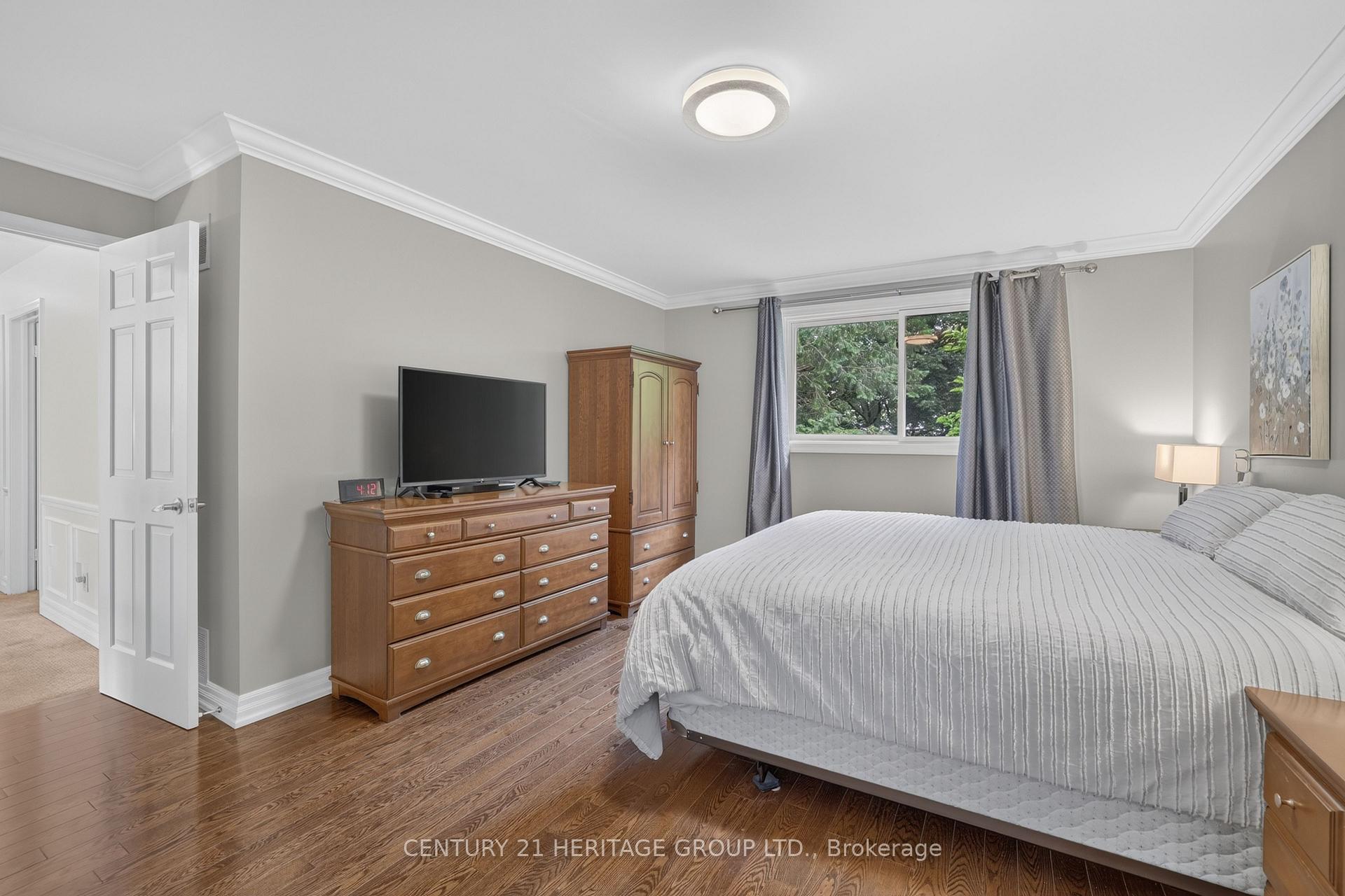 Photo 25 of 28 Innis Crescent, Richmond Hill, Mill Pond — HOMEH