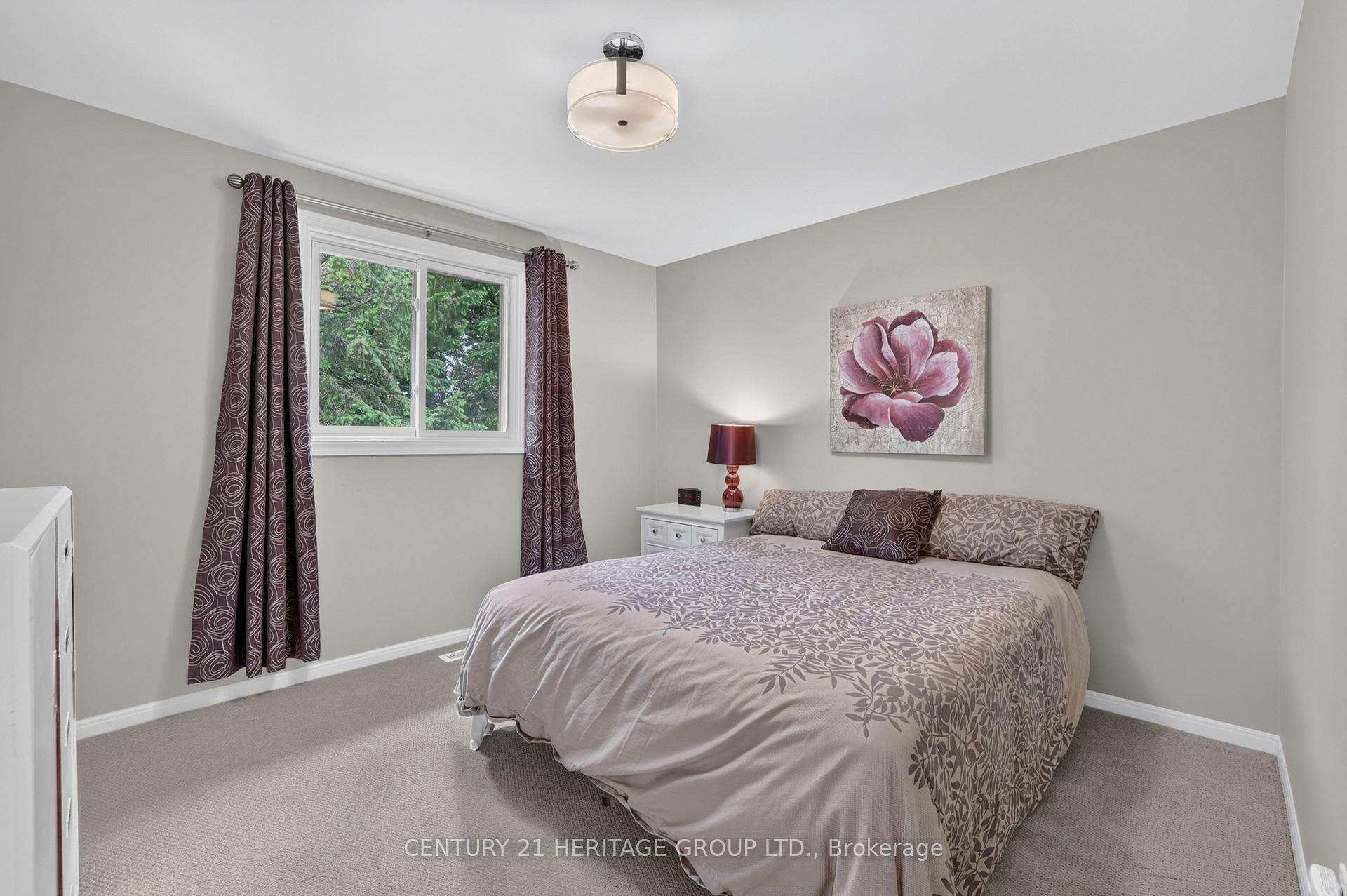 Photo 32 of 28 Innis Crescent, Richmond Hill, Mill Pond — HOMEH