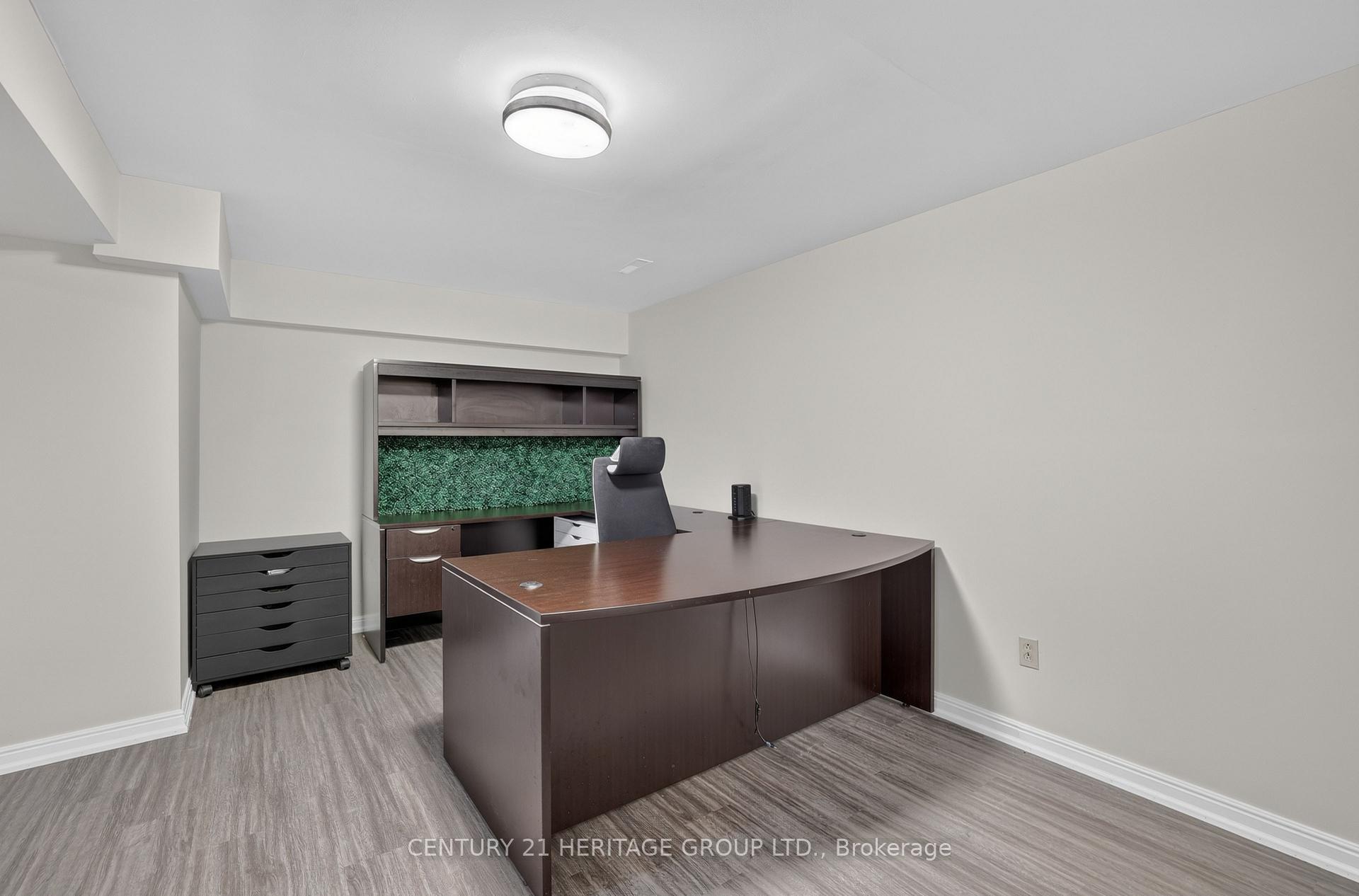 Photo 34 of 28 Innis Crescent, Richmond Hill, Mill Pond — HOMEH