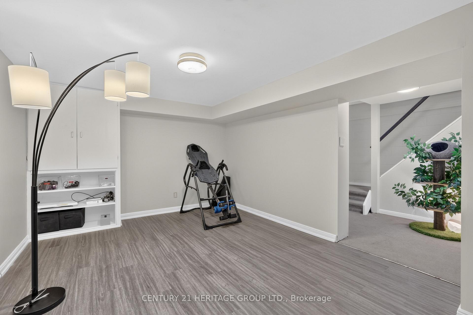 Photo 35 of 28 Innis Crescent, Richmond Hill, Mill Pond — HOMEH