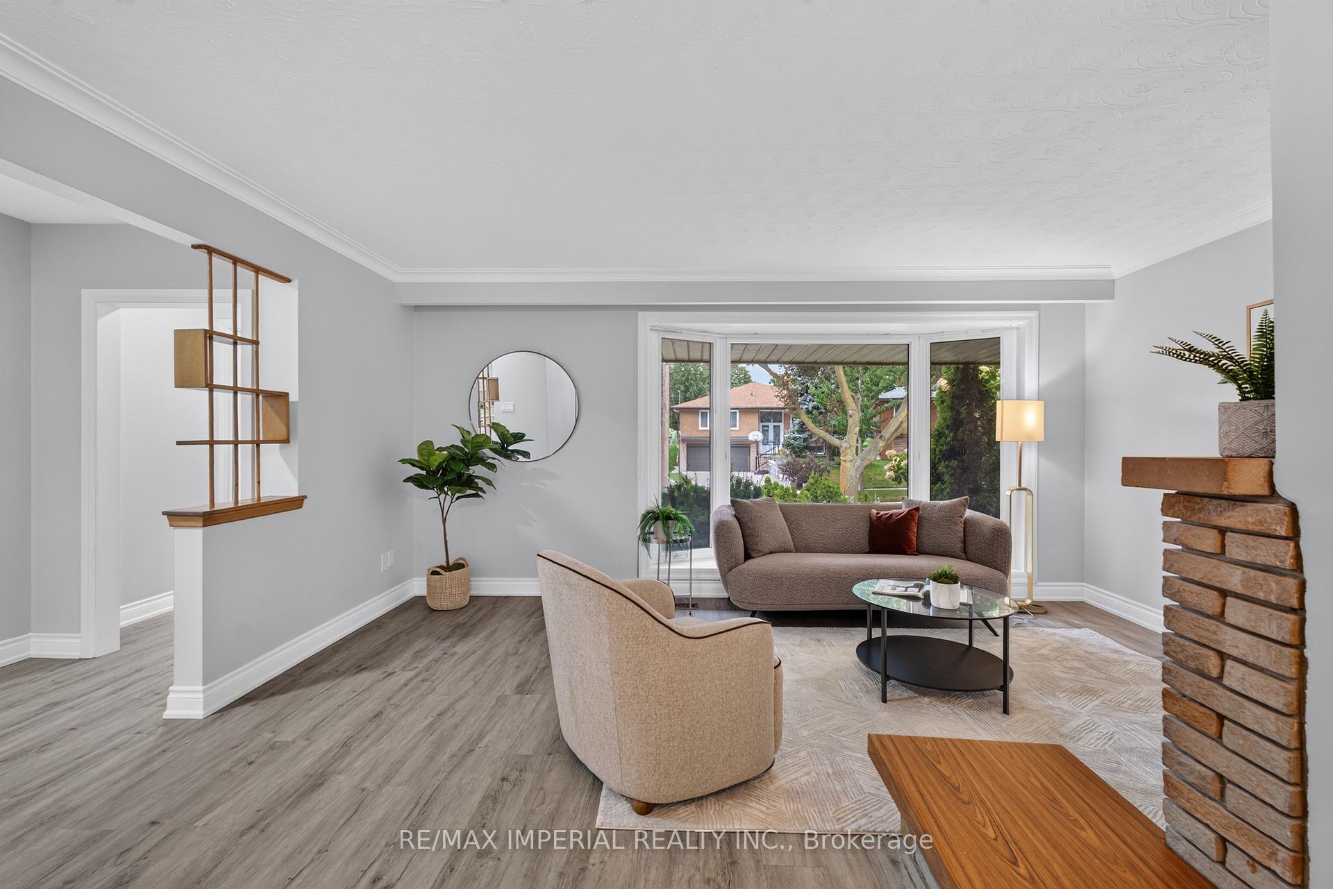 Photo 9 of 3 Minstrel Drive, Etobicoke, Stonegate-Queensway — HOMEH