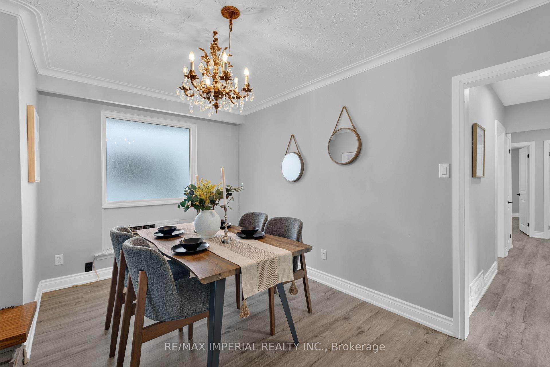 Photo 10 of 3 Minstrel Drive, Etobicoke, Stonegate-Queensway — HOMEH