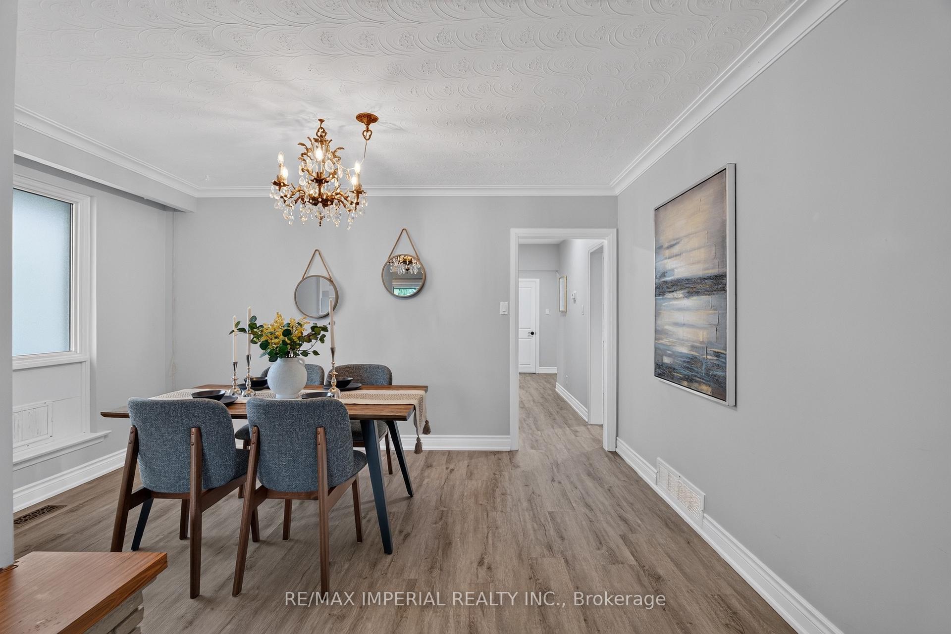 Photo 13 of 3 Minstrel Drive, Etobicoke, Stonegate-Queensway — HOMEH