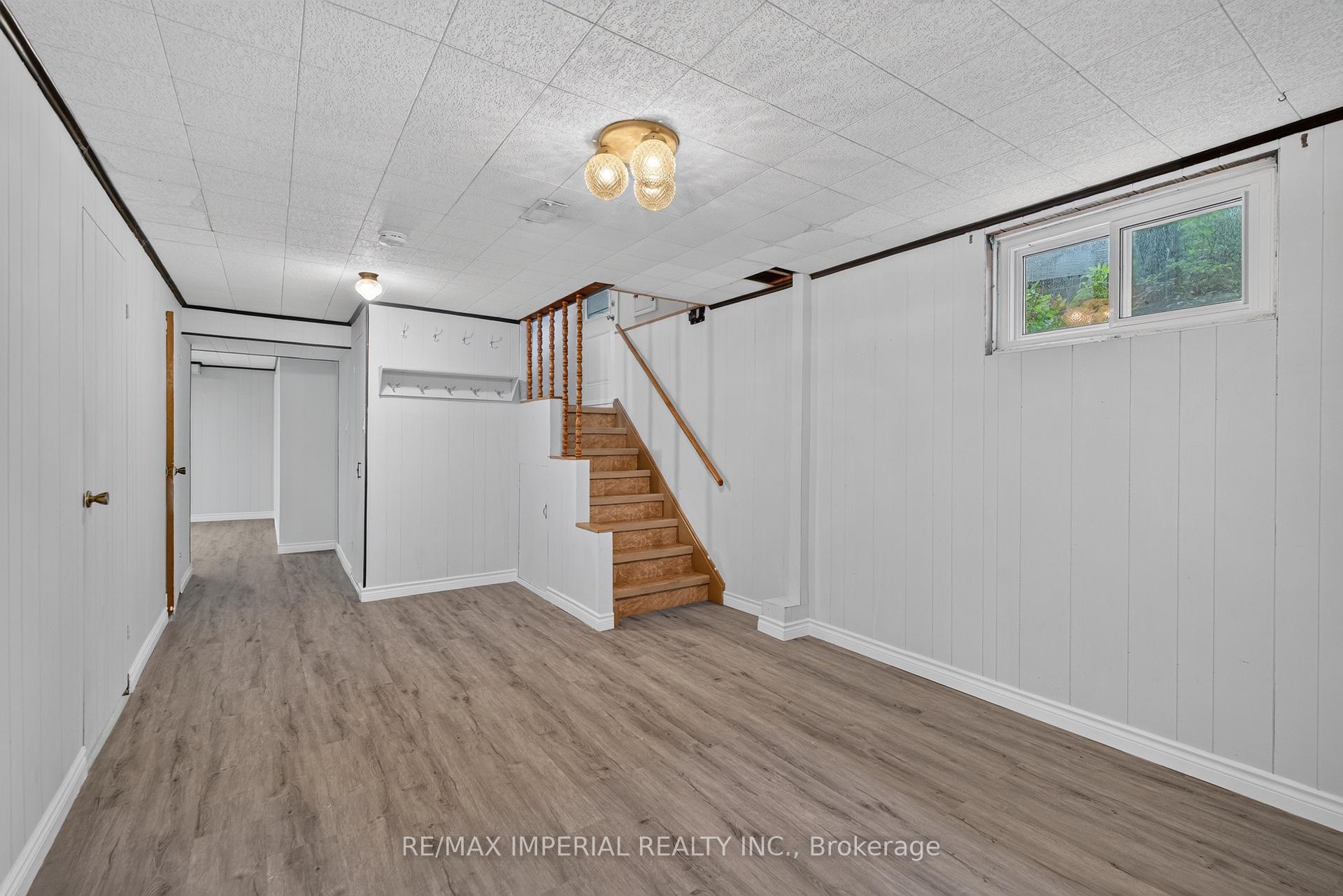 Photo 31 of 3 Minstrel Drive, Etobicoke, Stonegate-Queensway — HOMEH