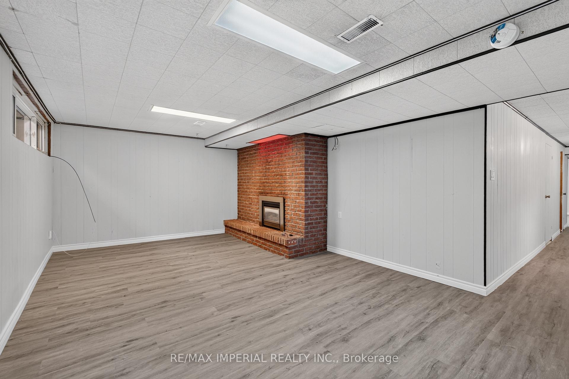Photo 33 of 3 Minstrel Drive, Etobicoke, Stonegate-Queensway — HOMEH