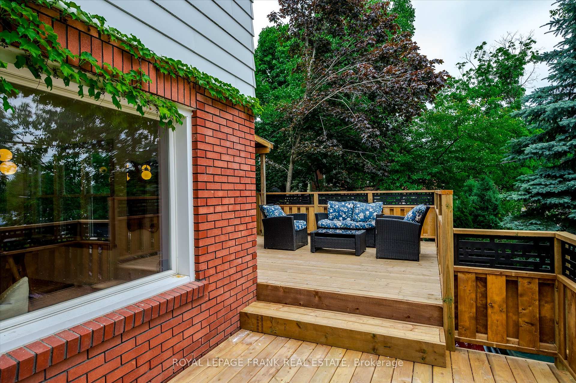 Photo 13 of 470 Albertus Avenue, Peterborough, Town Ward 3 — HOMEH