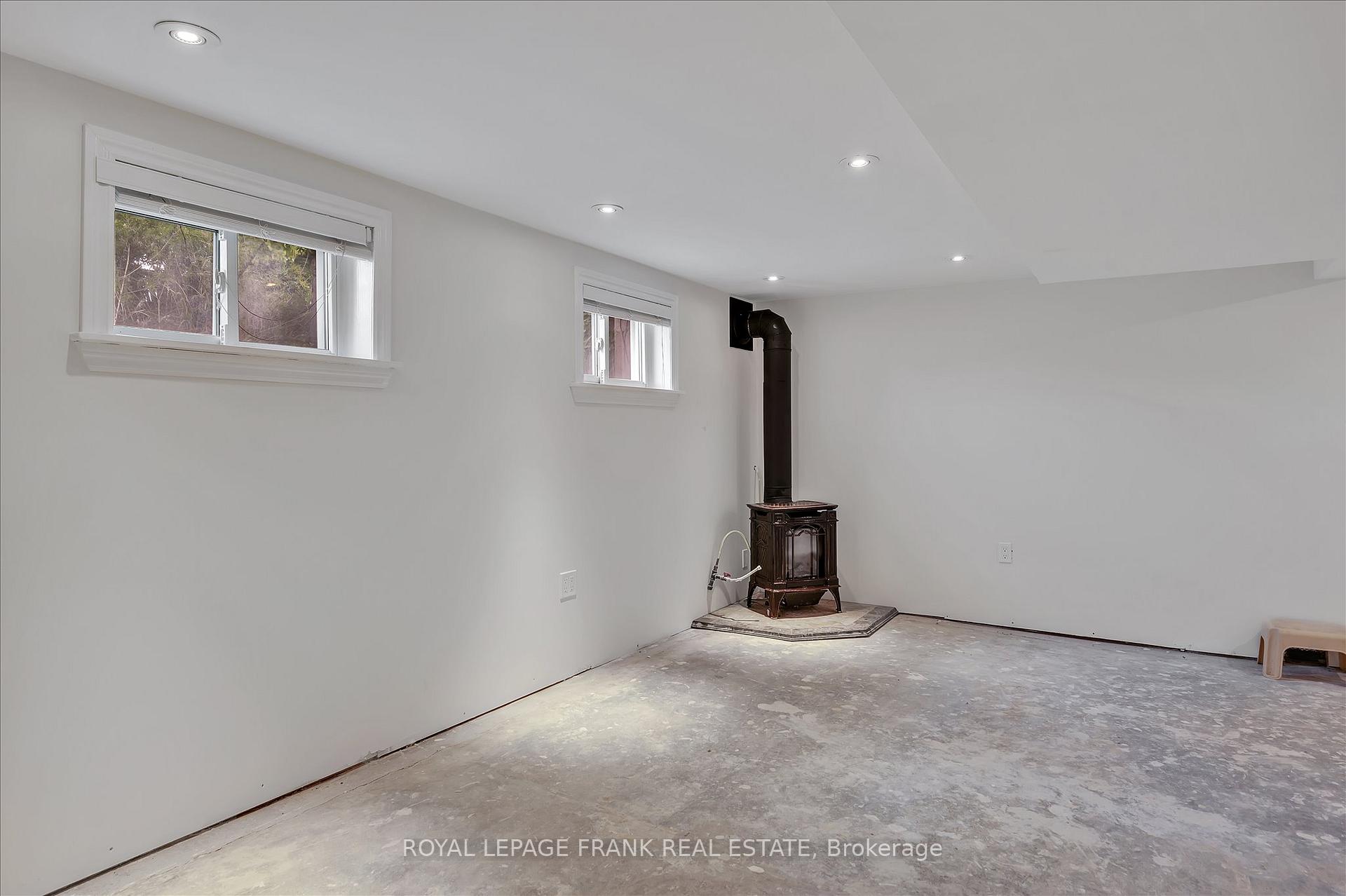 Photo 41 of 470 Albertus Avenue, Peterborough, Town Ward 3 — HOMEH