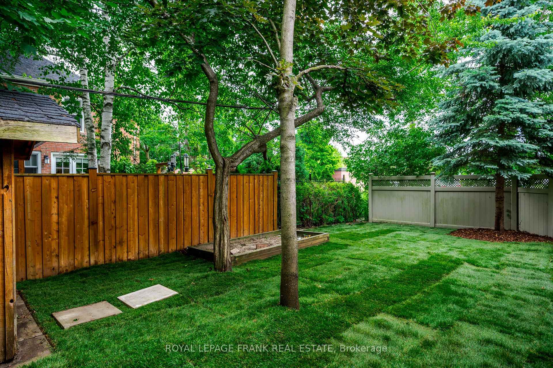 Photo 48 of 470 Albertus Avenue, Peterborough, Town Ward 3 — HOMEH