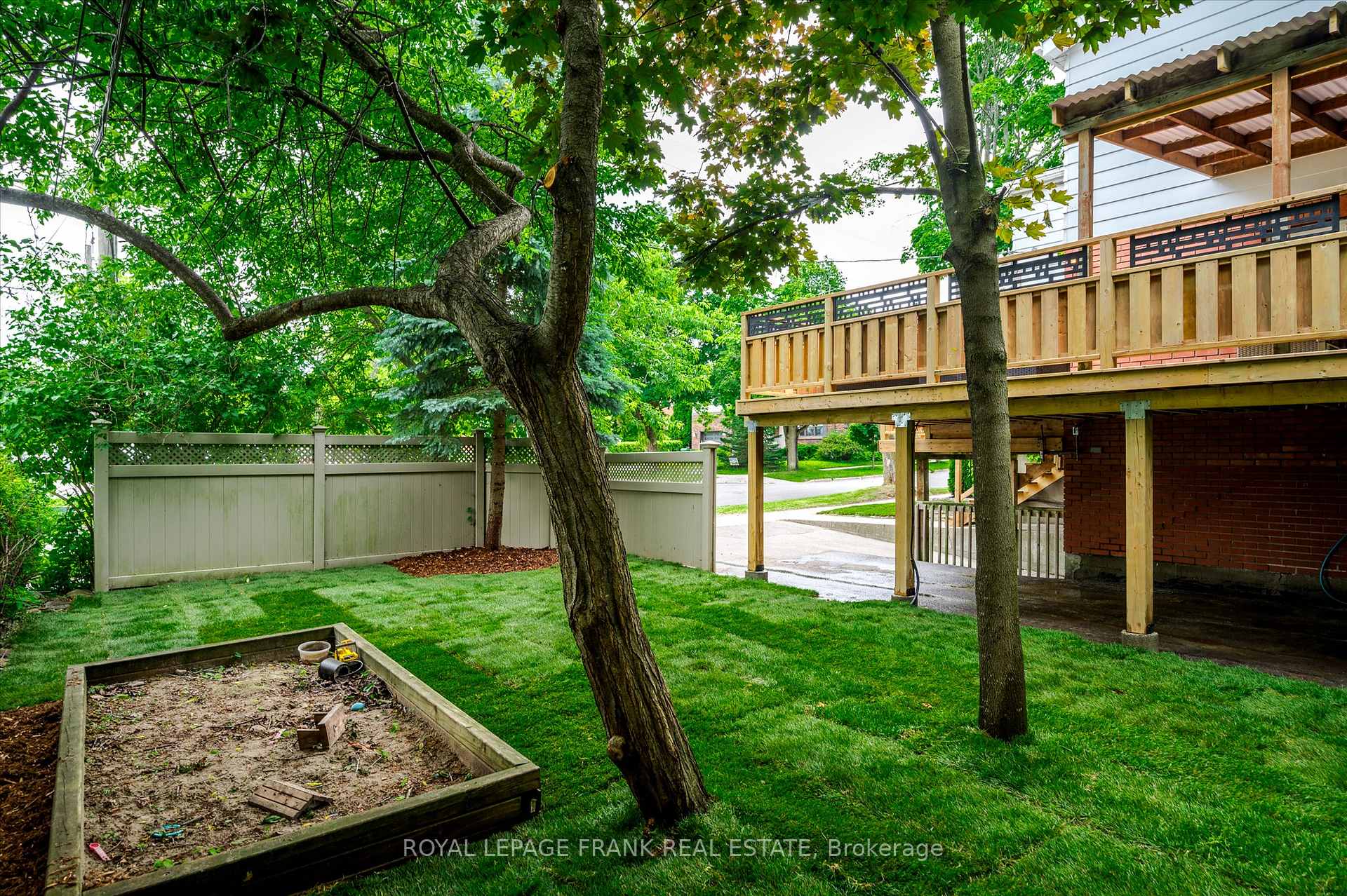 Photo 49 of 470 Albertus Avenue, Peterborough, Town Ward 3 — HOMEH