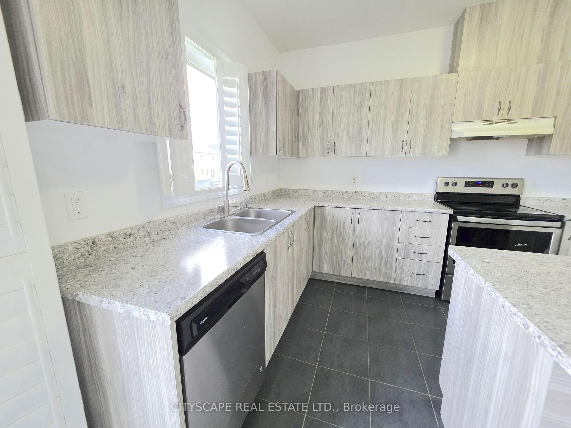 Photo 13 of 321 Van Dusen Avenue, Southgate — HOMEH