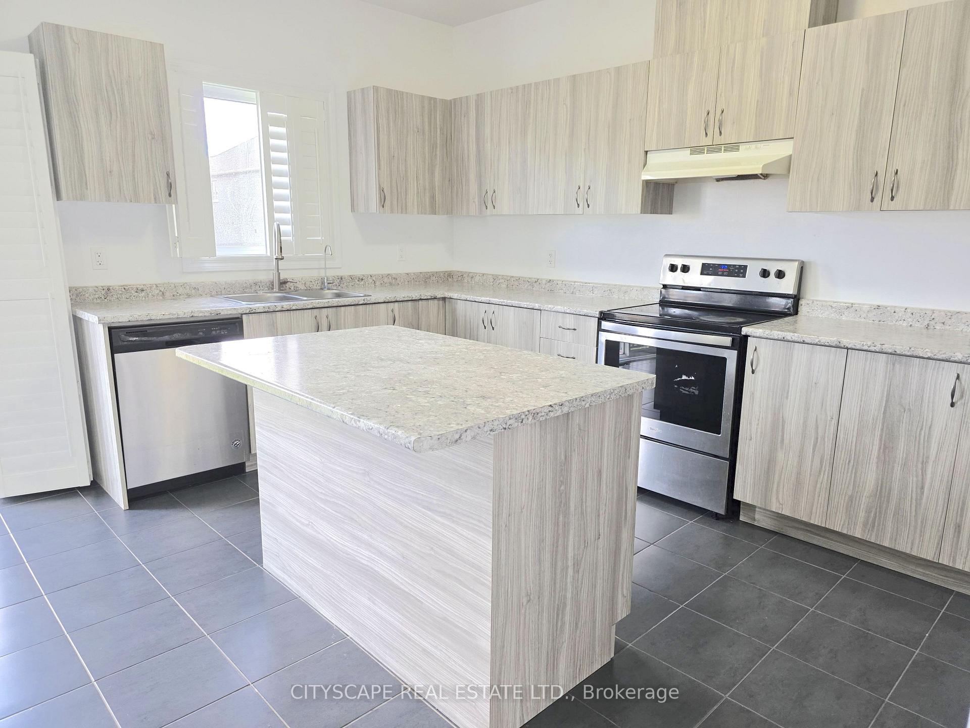Photo 15 of 321 Van Dusen Avenue, Southgate — HOMEH