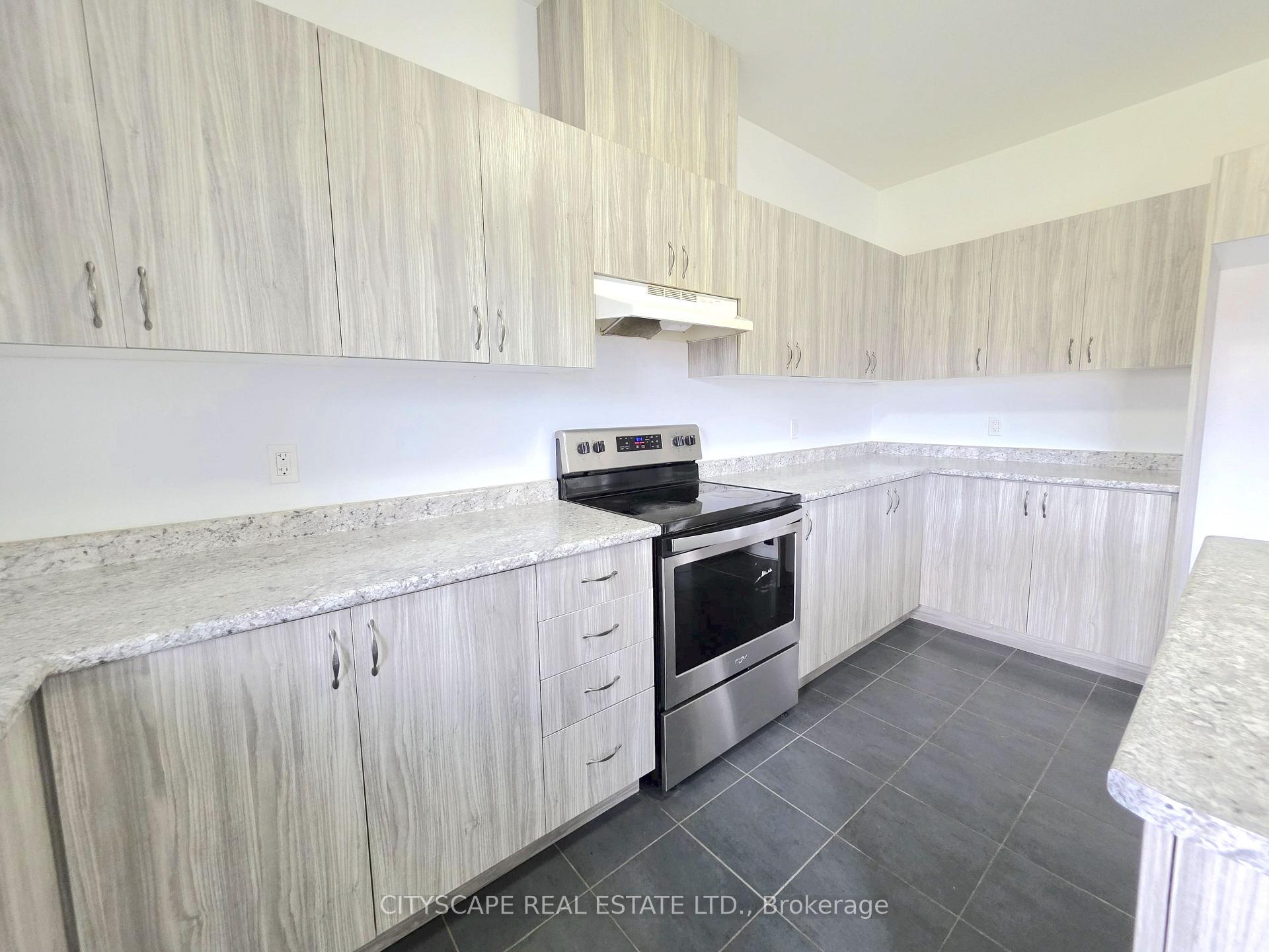 Photo 16 of 321 Van Dusen Avenue, Southgate — HOMEH