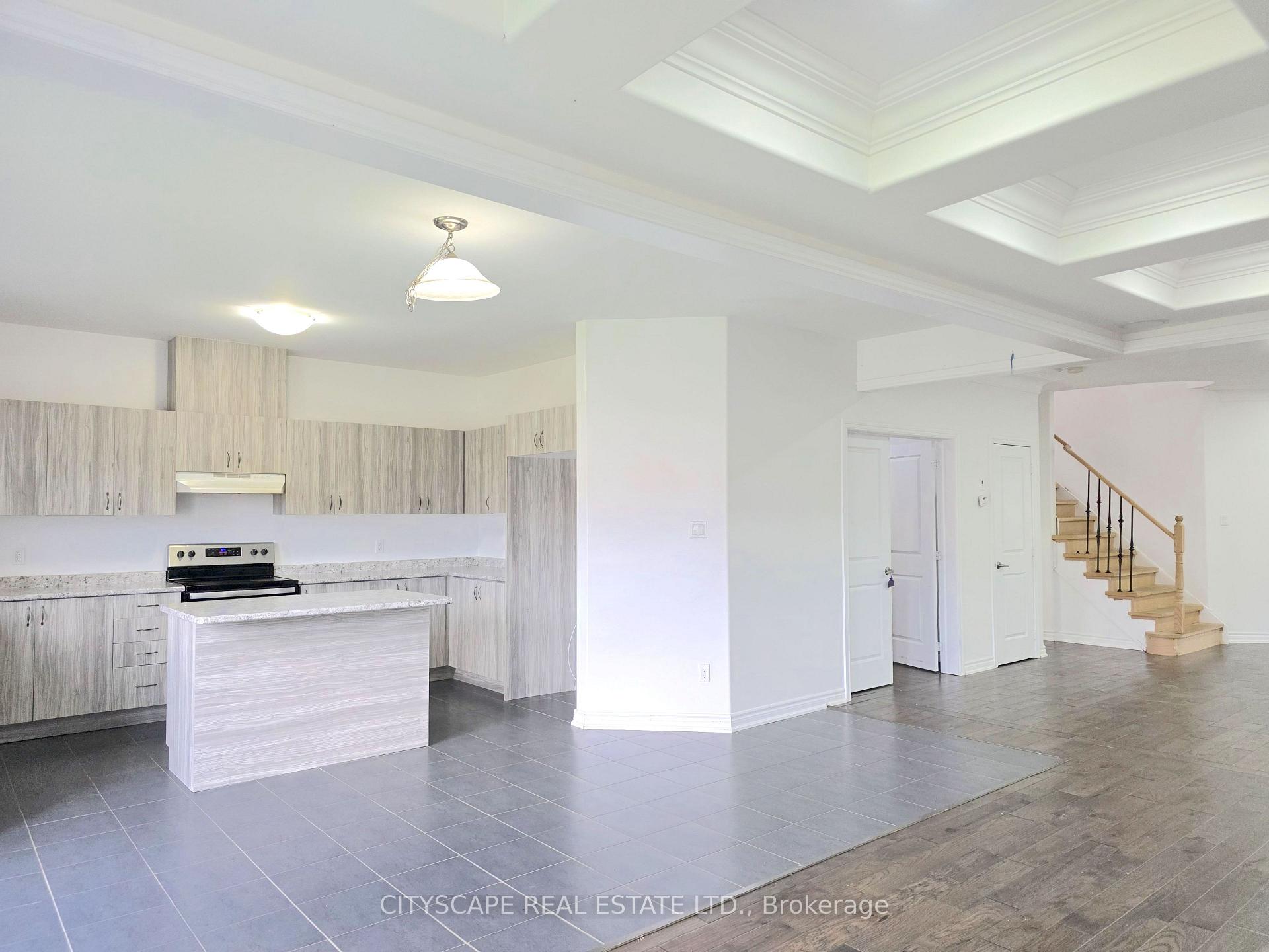 Photo 19 of 321 Van Dusen Avenue, Southgate — HOMEH