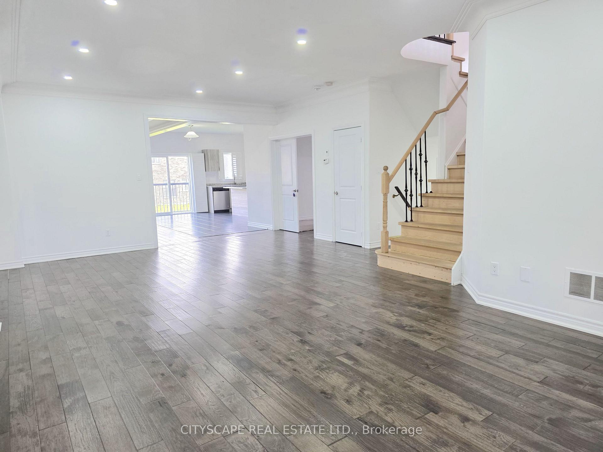 Photo 24 of 321 Van Dusen Avenue, Southgate — HOMEH