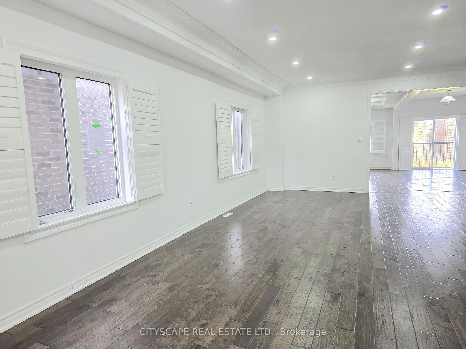 Photo 25 of 321 Van Dusen Avenue, Southgate — HOMEH