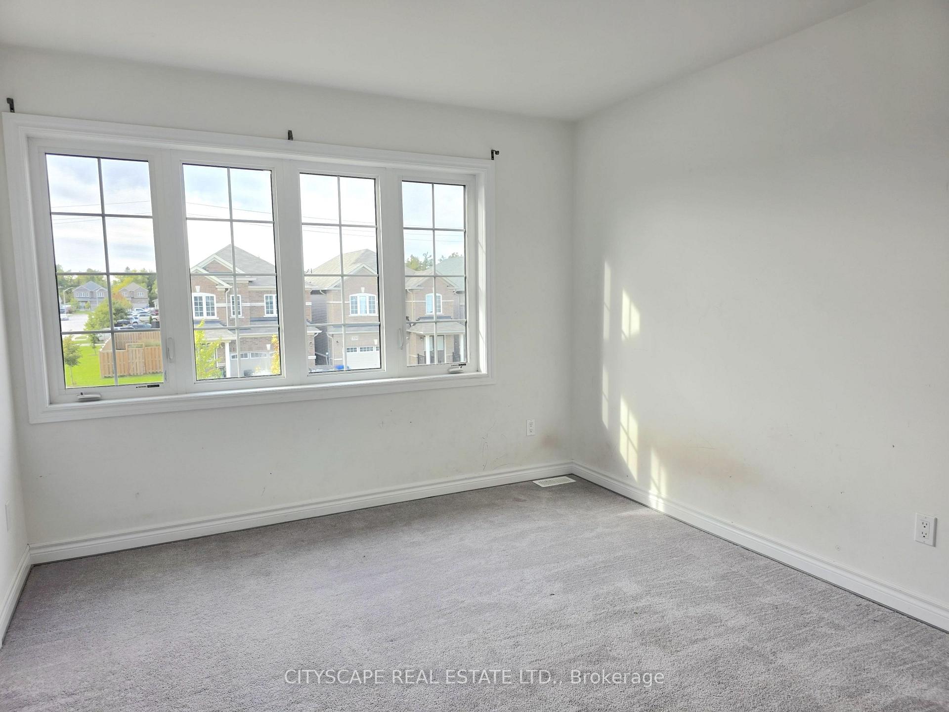 Photo 36 of 321 Van Dusen Avenue, Southgate — HOMEH