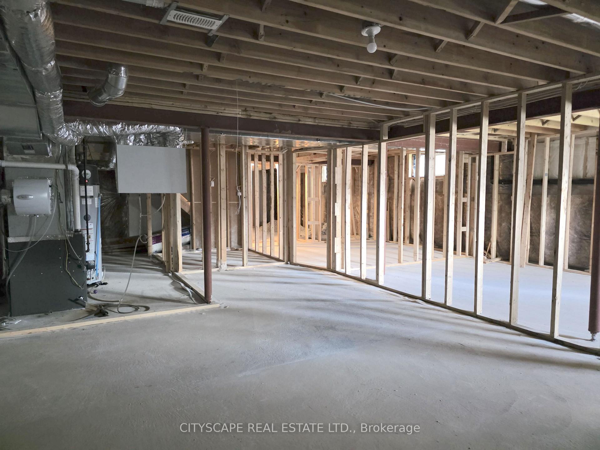 Photo 39 of 321 Van Dusen Avenue, Southgate — HOMEH