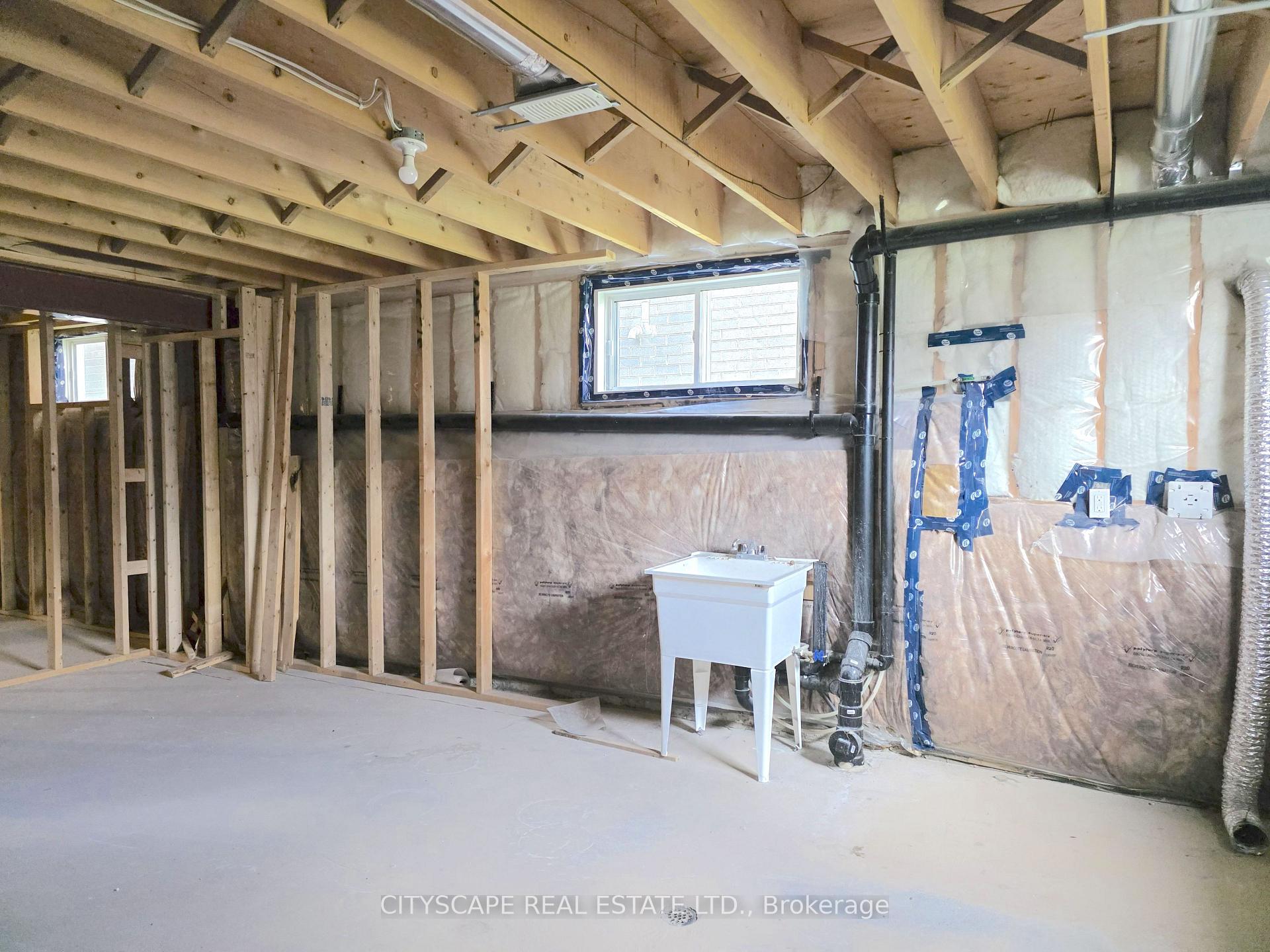 Photo 40 of 321 Van Dusen Avenue, Southgate — HOMEH