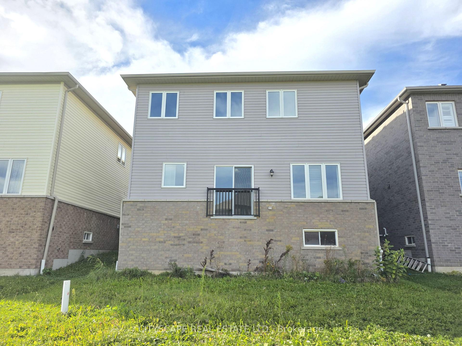 Photo 42 of 321 Van Dusen Avenue, Southgate — HOMEH