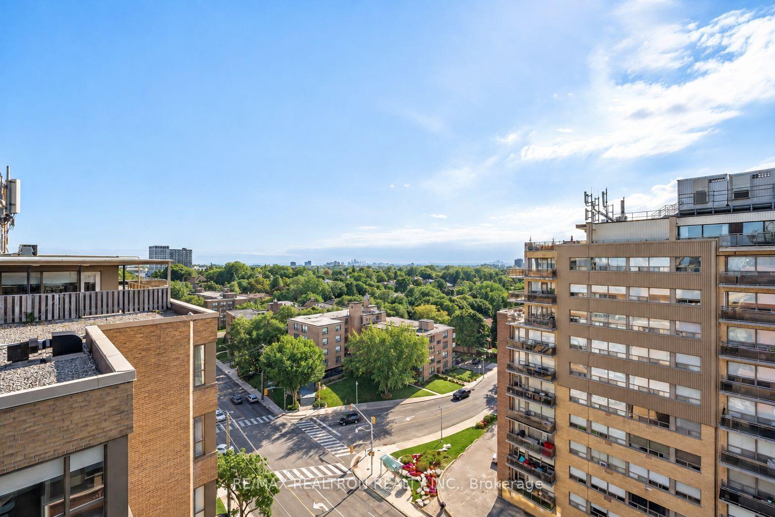 Photo 21 of Unit 904, 2525 Bathurst Street, Toronto, Forest Hill North — HOMEH