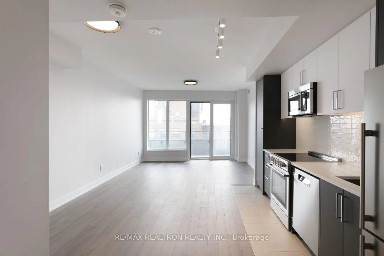 Photo 9 of Unit 904, 2525 Bathurst Street, Toronto, Forest Hill North — HOMEH