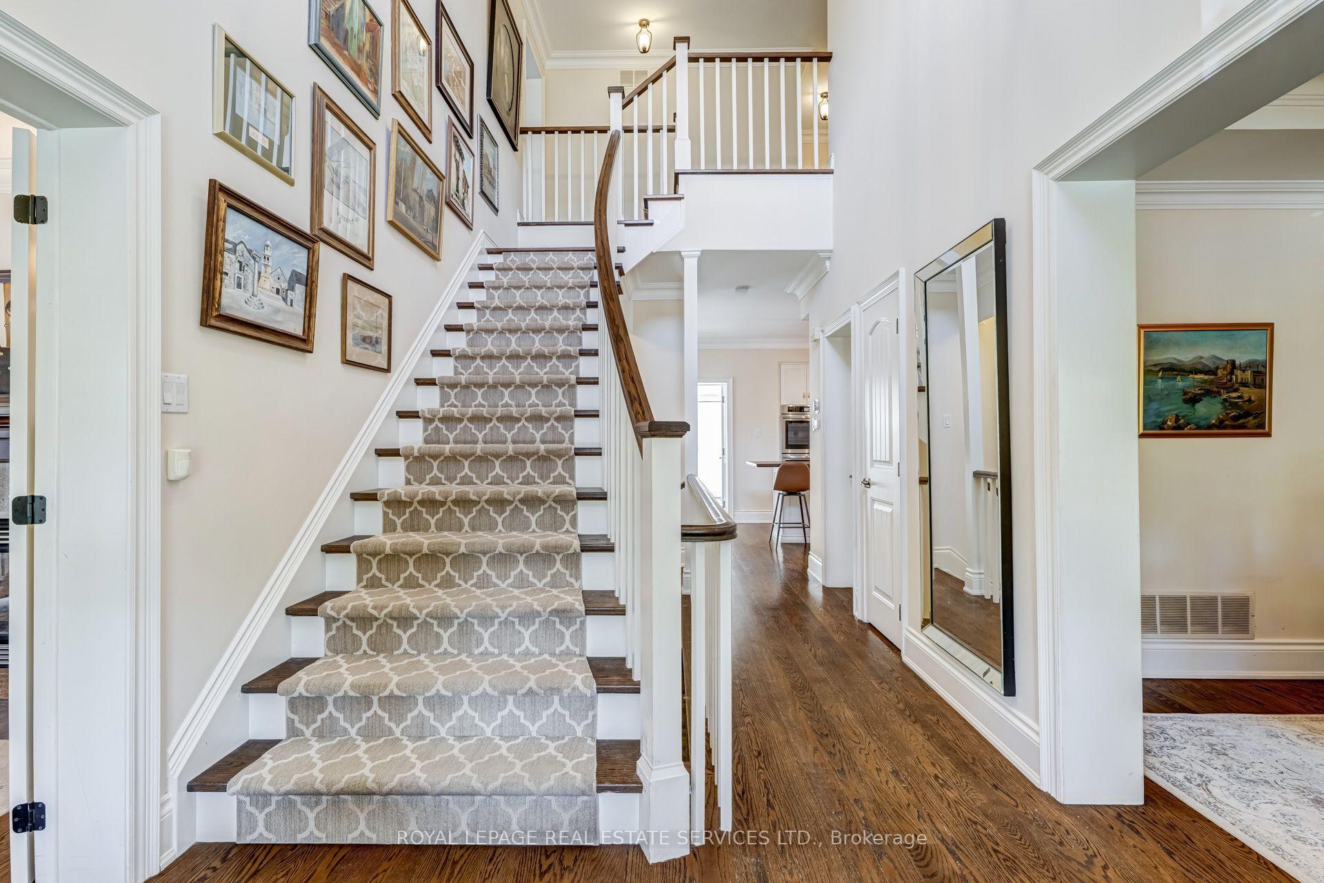 Photo 2 of 2305 Belyea Street, Oakville, Bronte — HOMEH