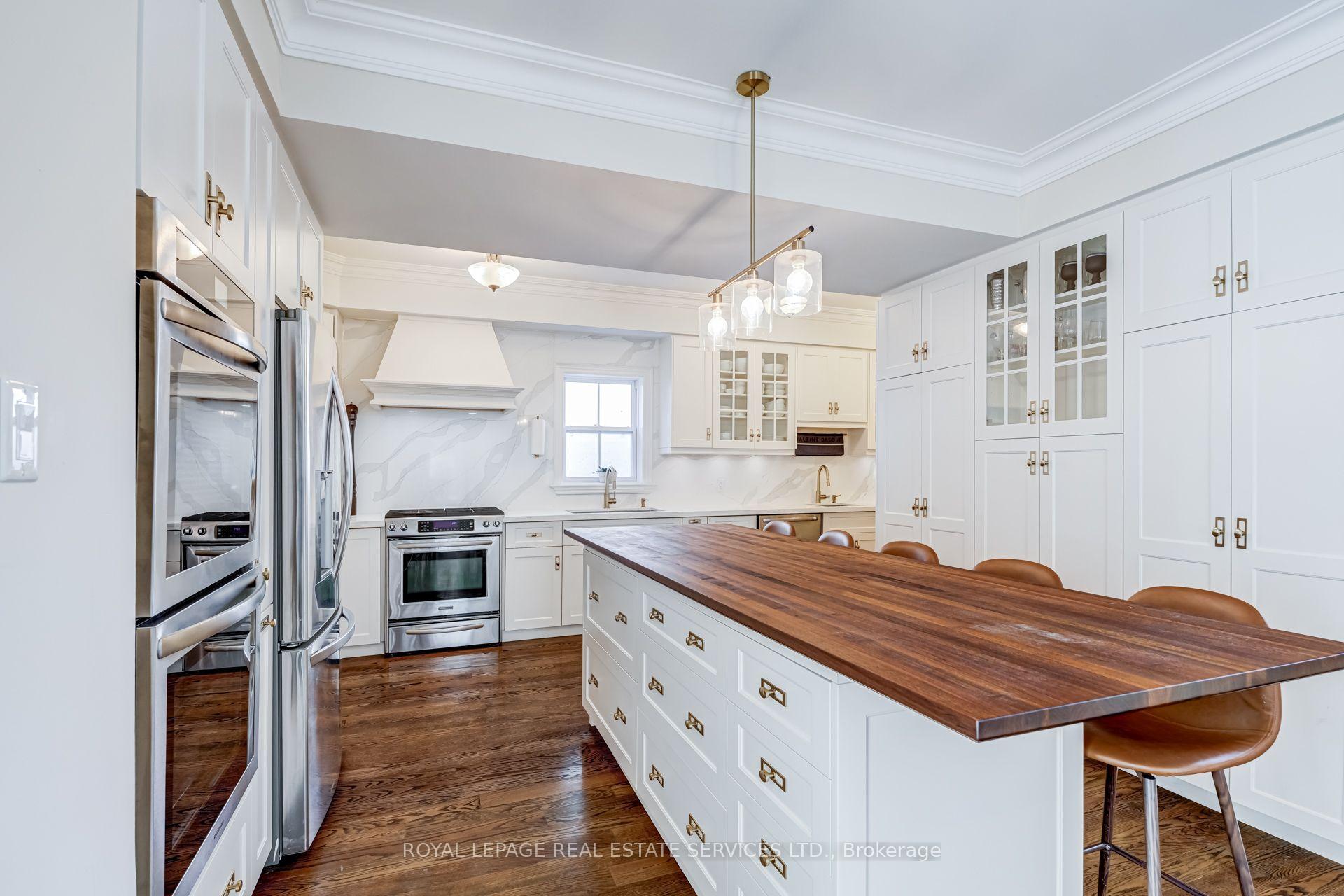 Photo 10 of 2305 Belyea Street, Oakville, Bronte — HOMEH