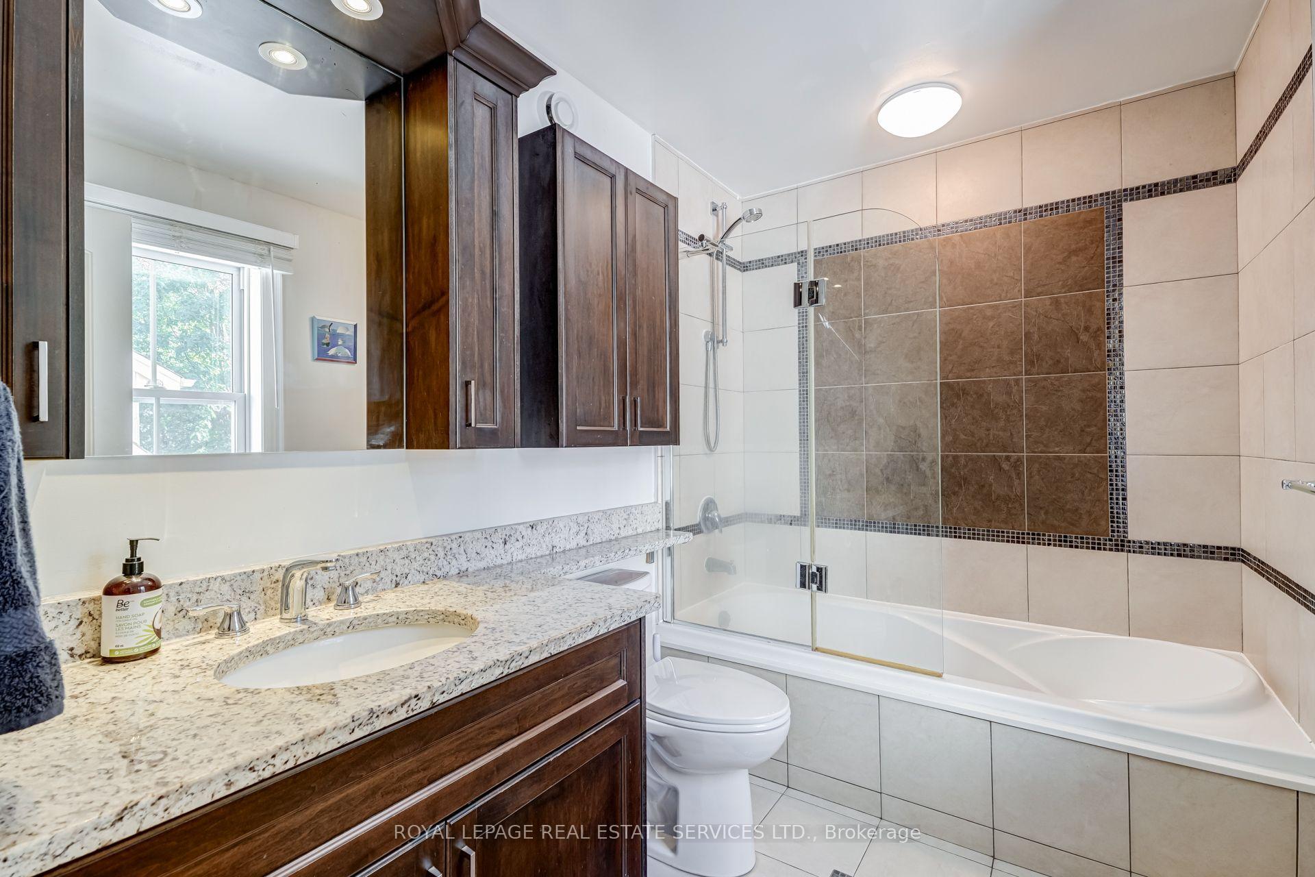 Photo 31 of 2305 Belyea Street, Oakville, Bronte — HOMEH