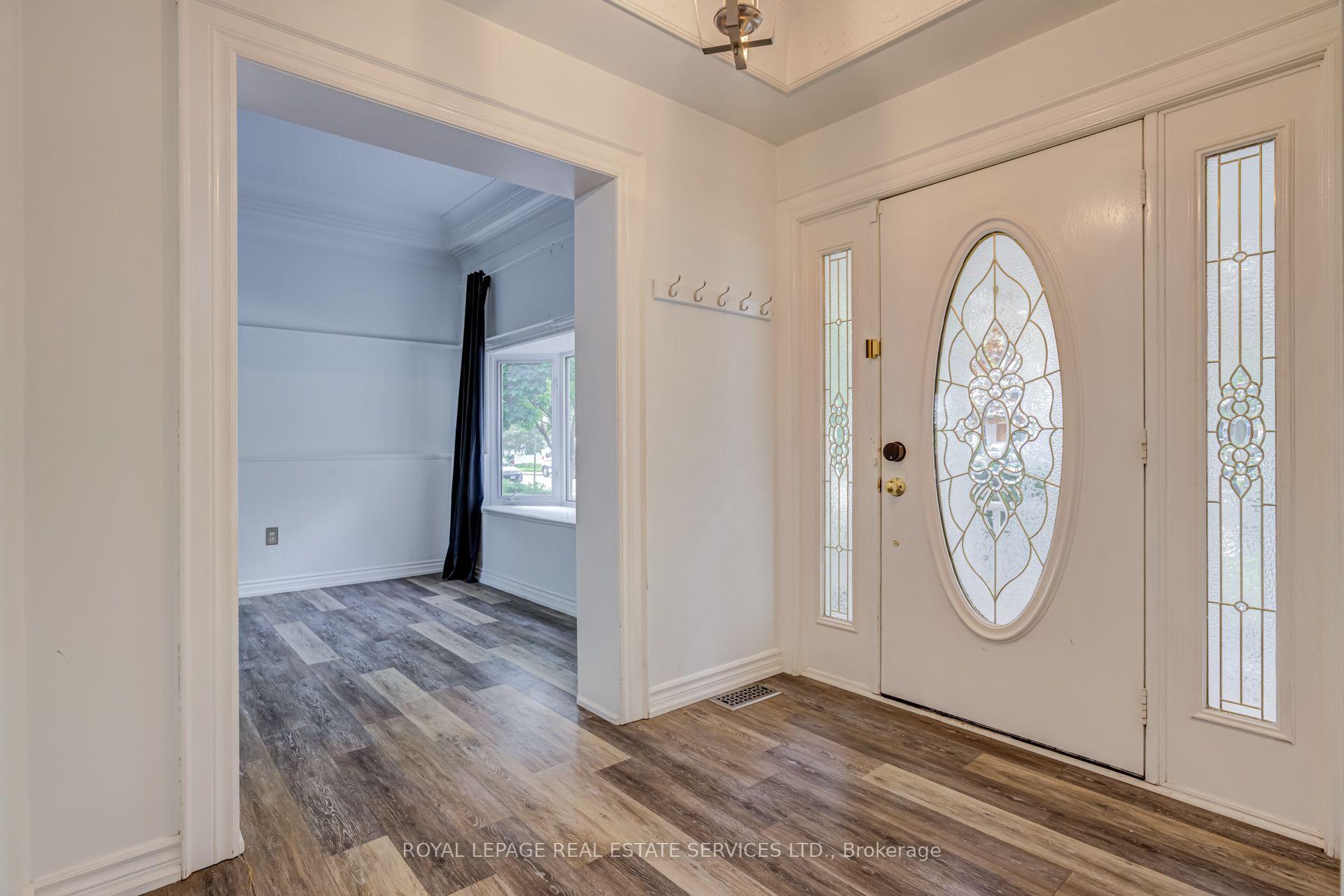 Photo 7 of 374 Spruce Street, Oakville, Old Oakville — HOMEH