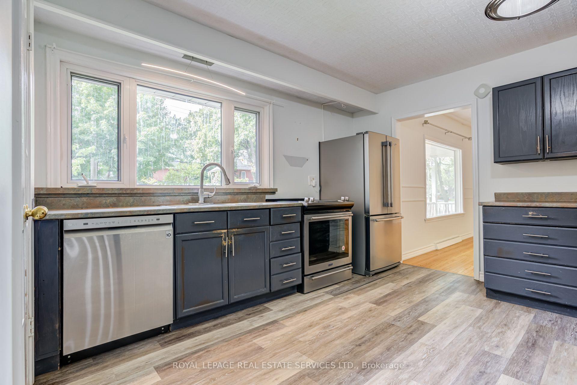 Photo 12 of 374 Spruce Street, Oakville, Old Oakville — HOMEH