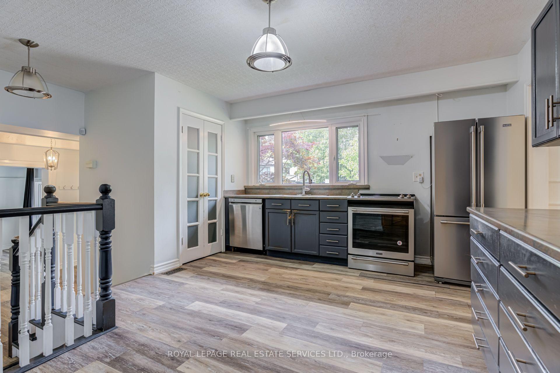Photo 13 of 374 Spruce Street, Oakville, Old Oakville — HOMEH