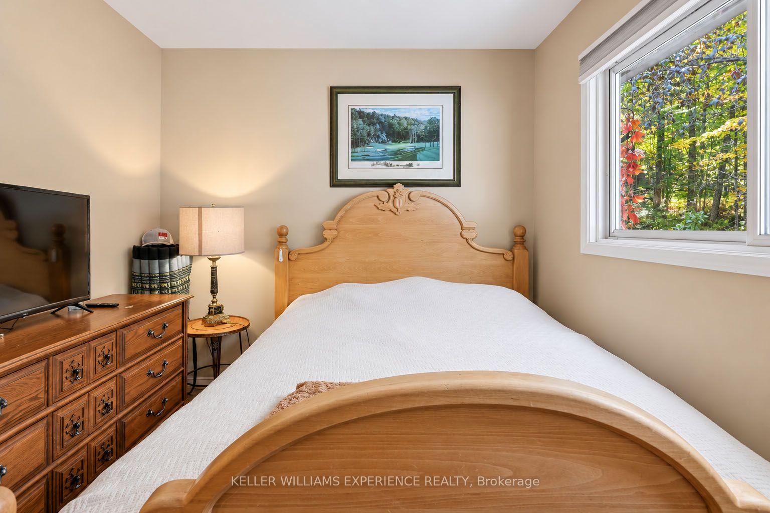 Photo 17 of 1099 Sherwood Forest Road, Bracebridge, Oakley — HOMEH