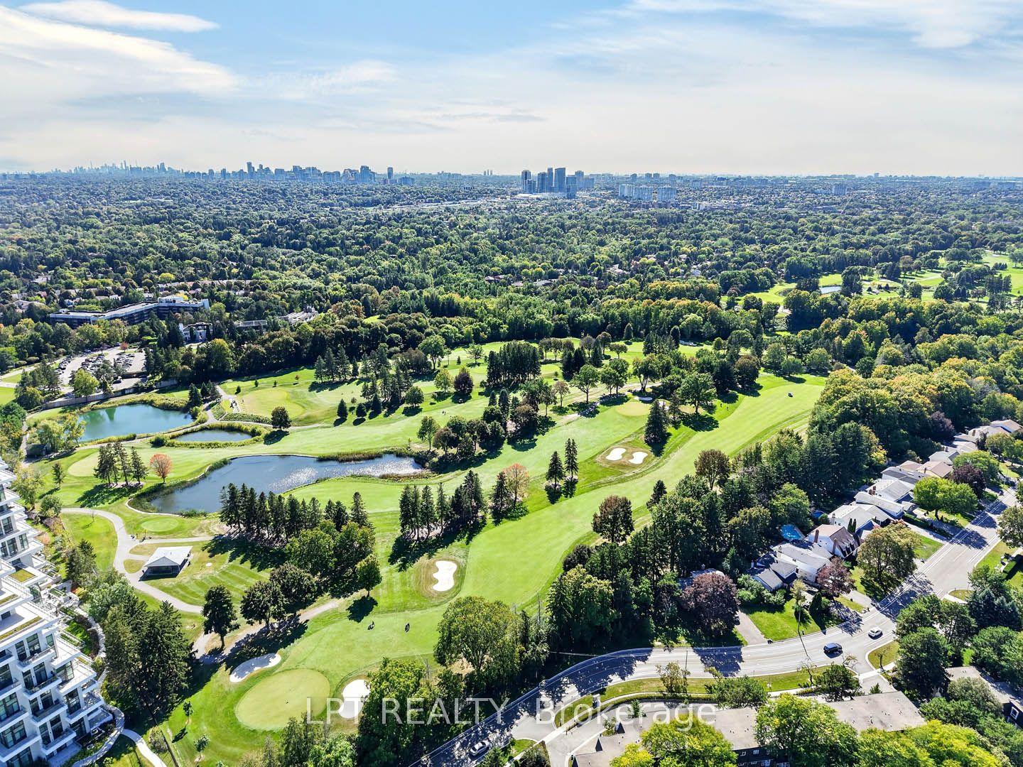 Photo 8 of 118 Tamarack Drive, Markham, Aileen-Willowbrook — HOMEH