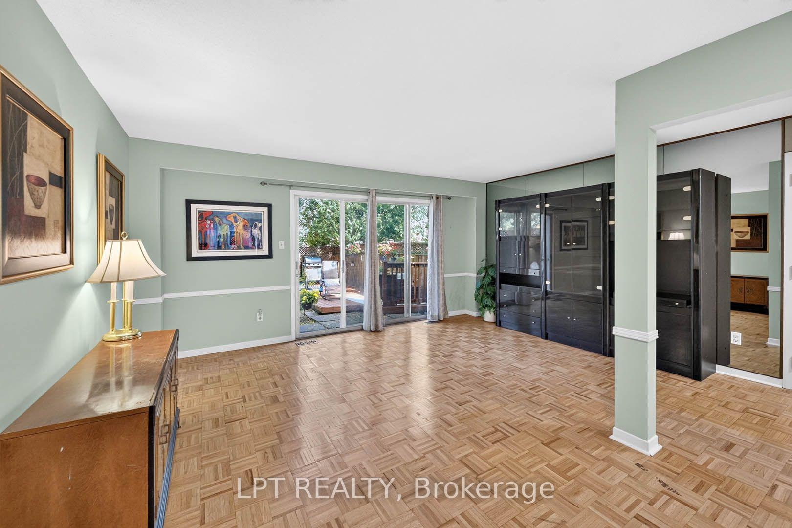 Photo 13 of 118 Tamarack Drive, Markham, Aileen-Willowbrook — HOMEH