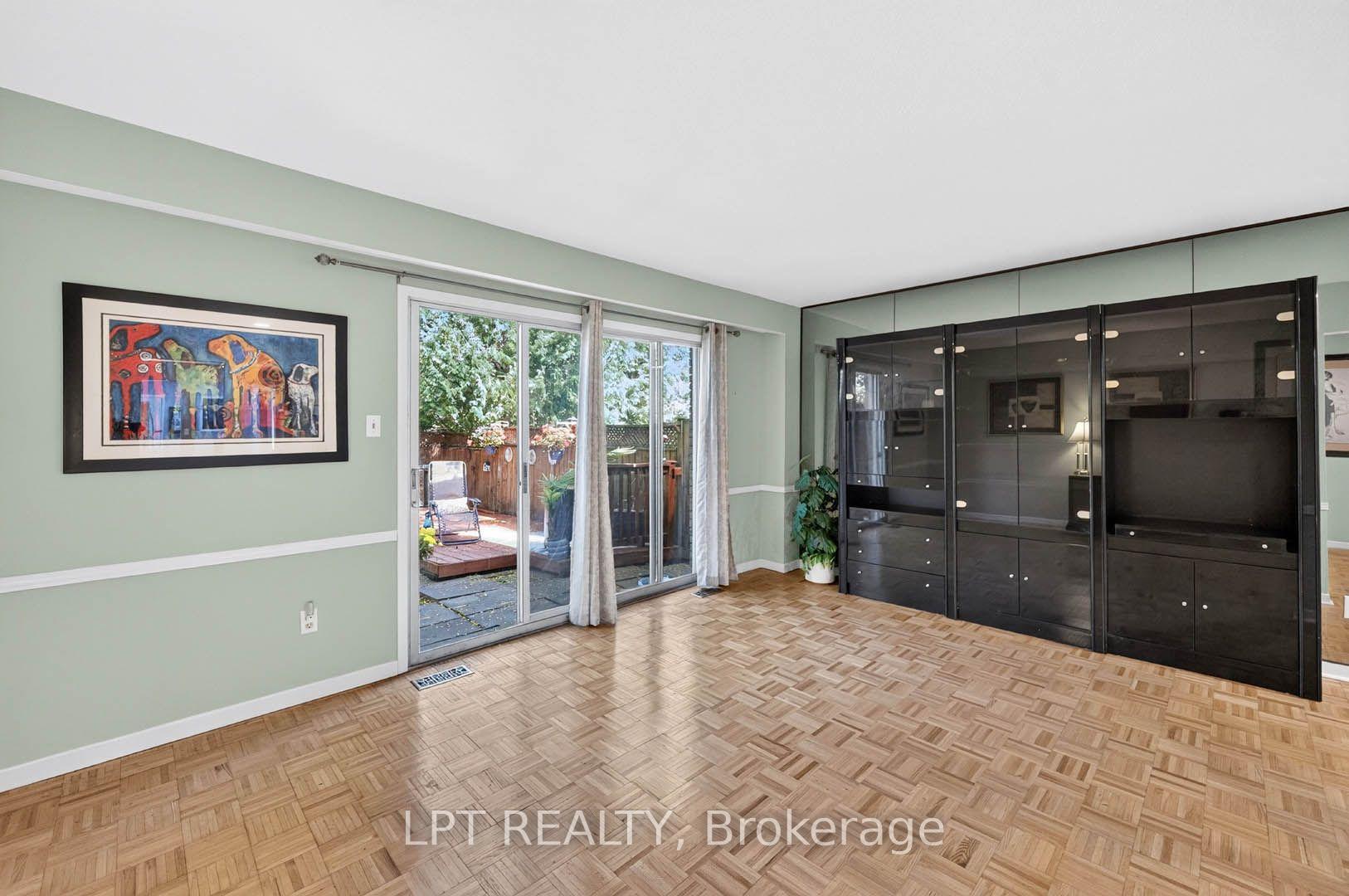 Photo 14 of 118 Tamarack Drive, Markham, Aileen-Willowbrook — HOMEH