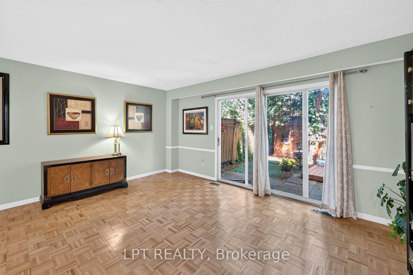 Photo 15 of 118 Tamarack Drive, Markham, Aileen-Willowbrook — HOMEH