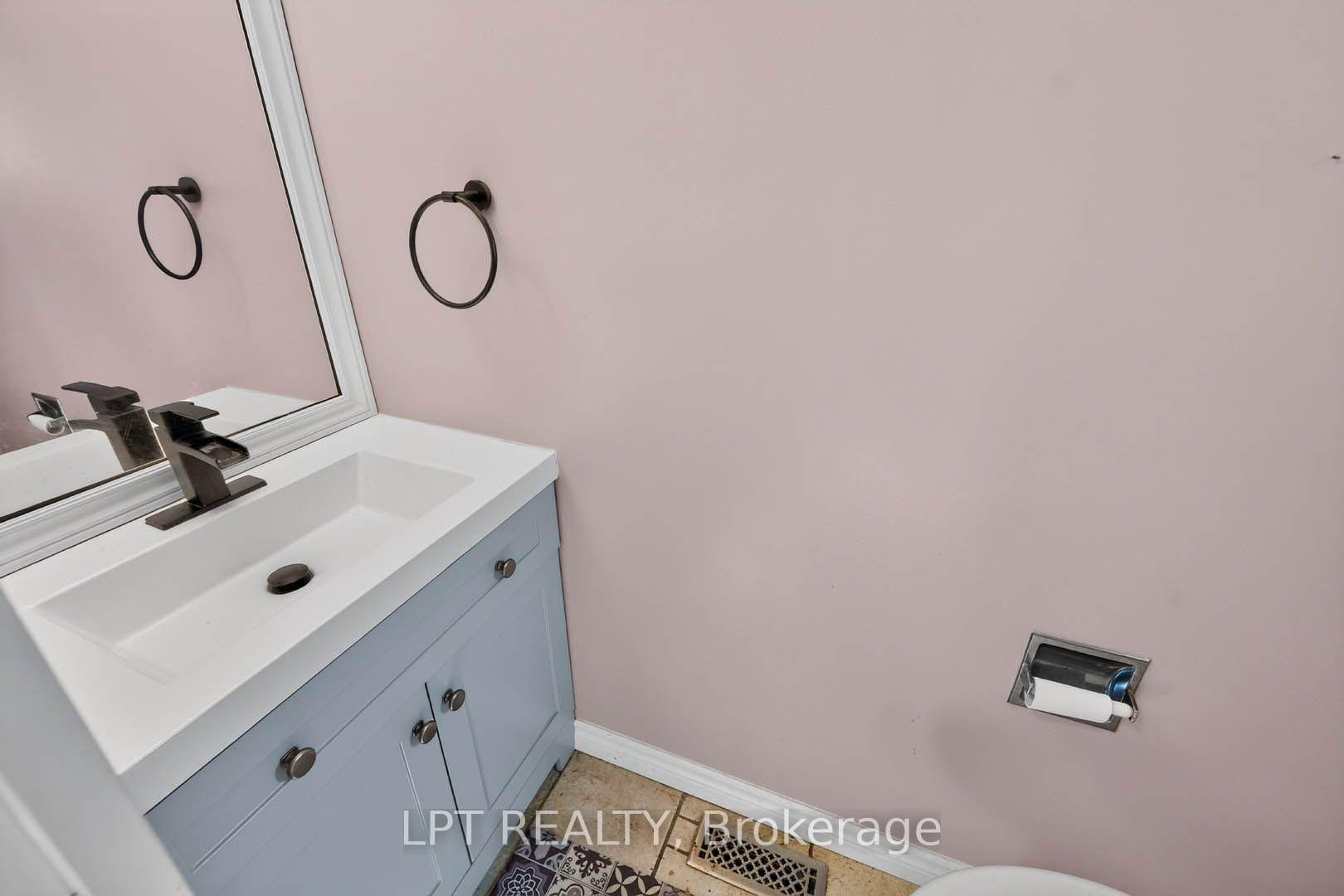 Photo 26 of 118 Tamarack Drive, Markham, Aileen-Willowbrook — HOMEH