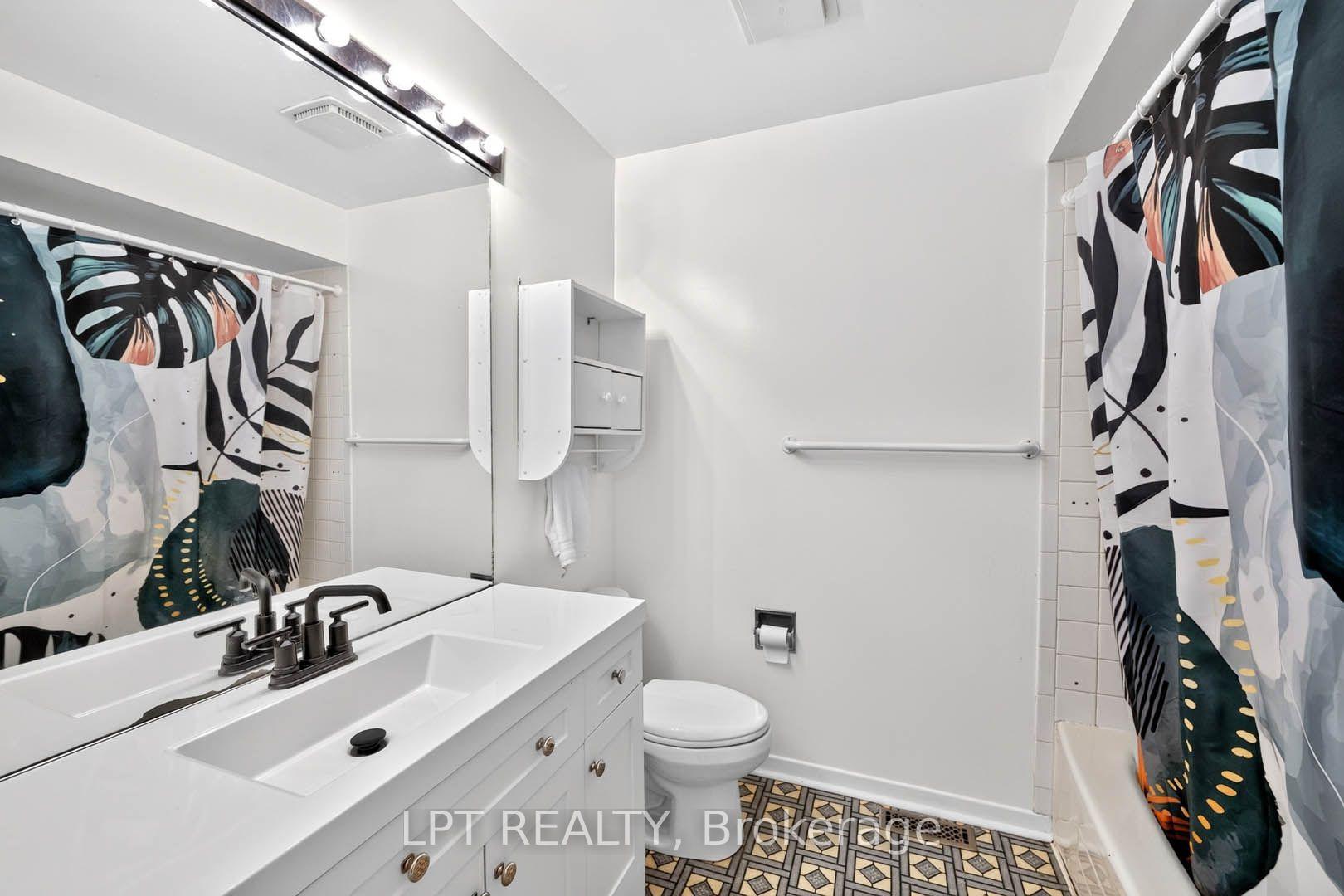 Photo 35 of 118 Tamarack Drive, Markham, Aileen-Willowbrook — HOMEH