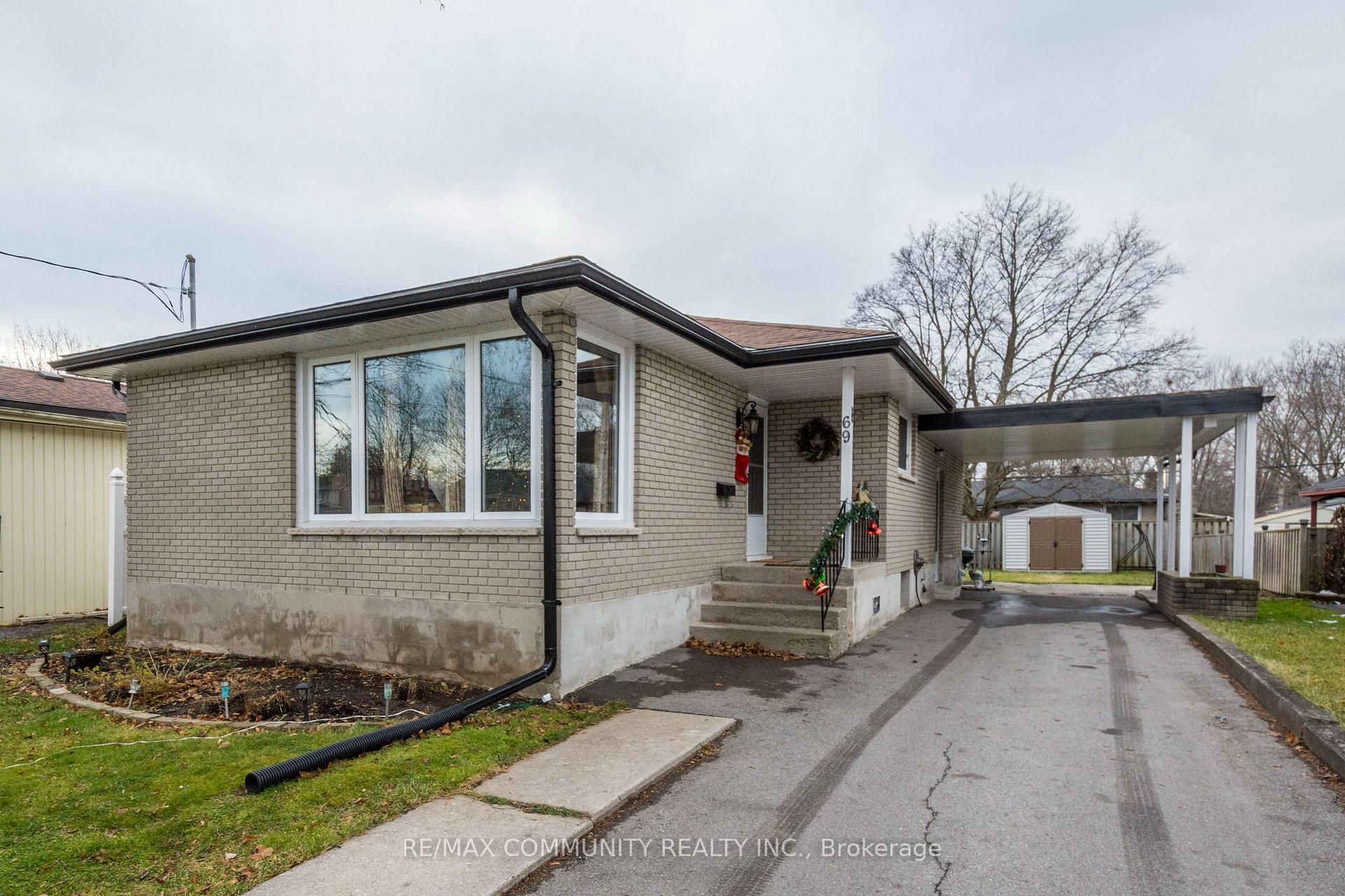 Photo of Unit Main Floor, 69 Elizabeth Crescent