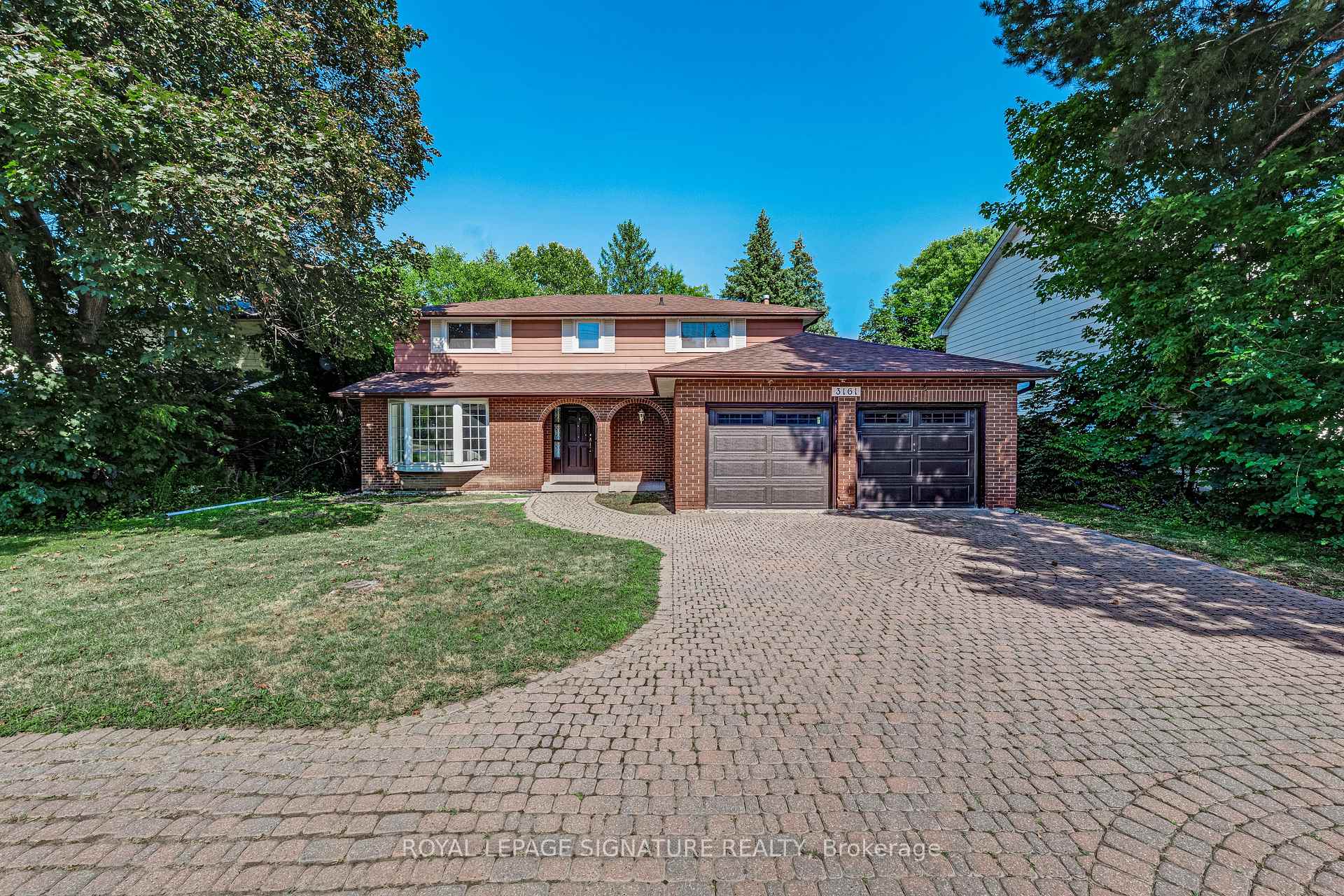 Front of 3161 Bayview Avenue