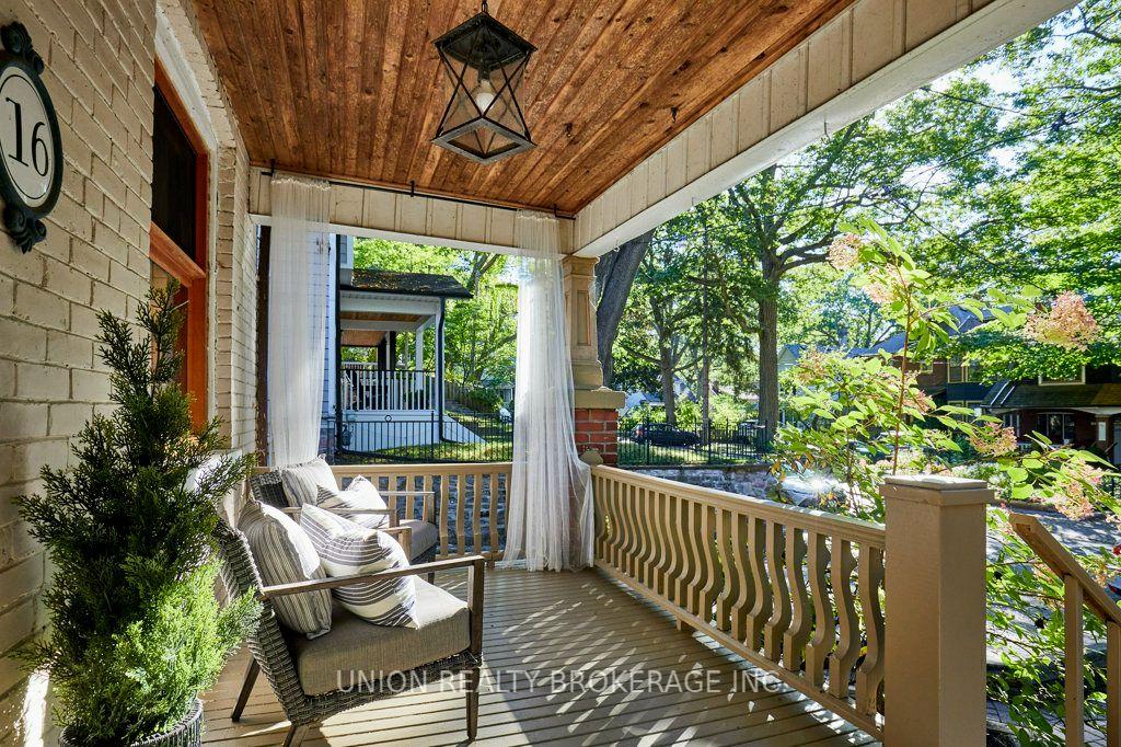 Photo 3 of 16 Cedar Avenue, Toronto, The Beaches — HOMEH