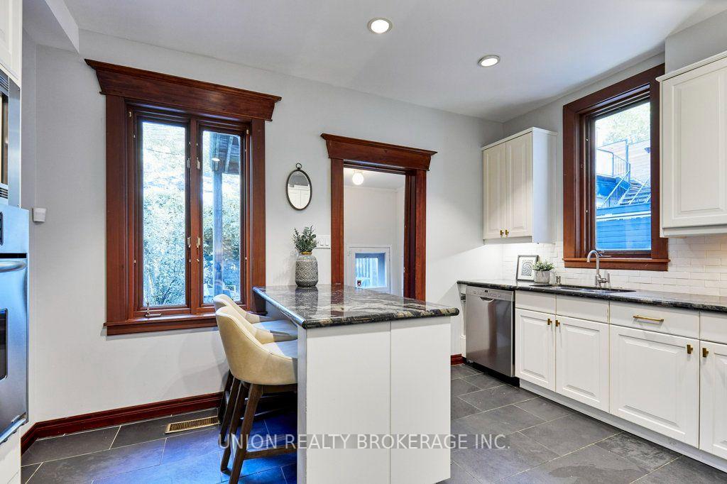 Photo 11 of 16 Cedar Avenue, Toronto, The Beaches — HOMEH