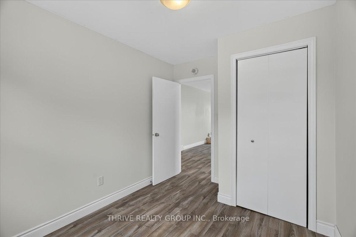 Photo 12 of 37 Emery Street W, London, South E — HOMEH
