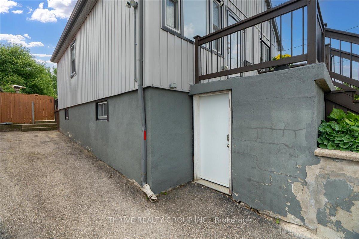 Photo 43 of 37 Emery Street W, London, South E — HOMEH
