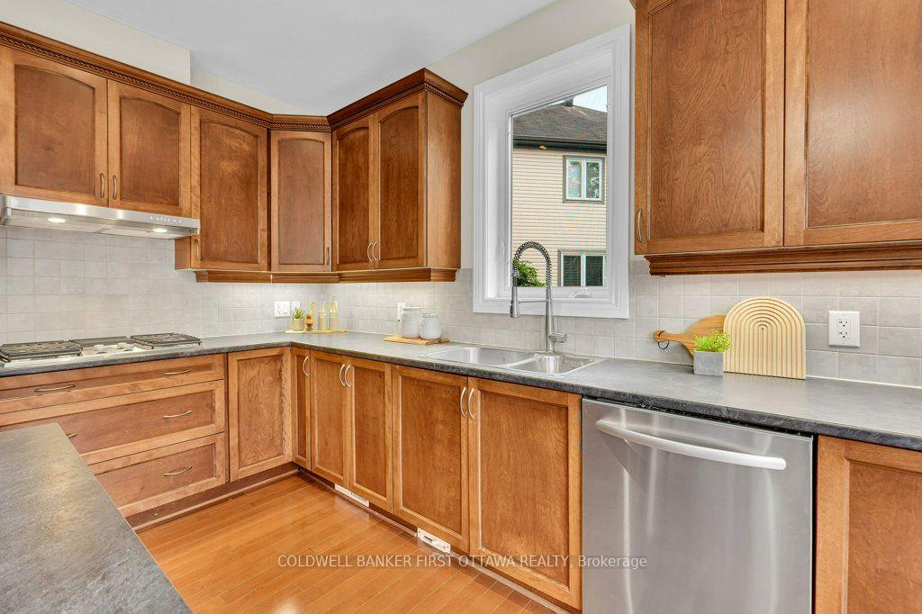 Photo 18 of 163 Sonesta Circle, Ottawa, Stittsville (North) — HOMEH